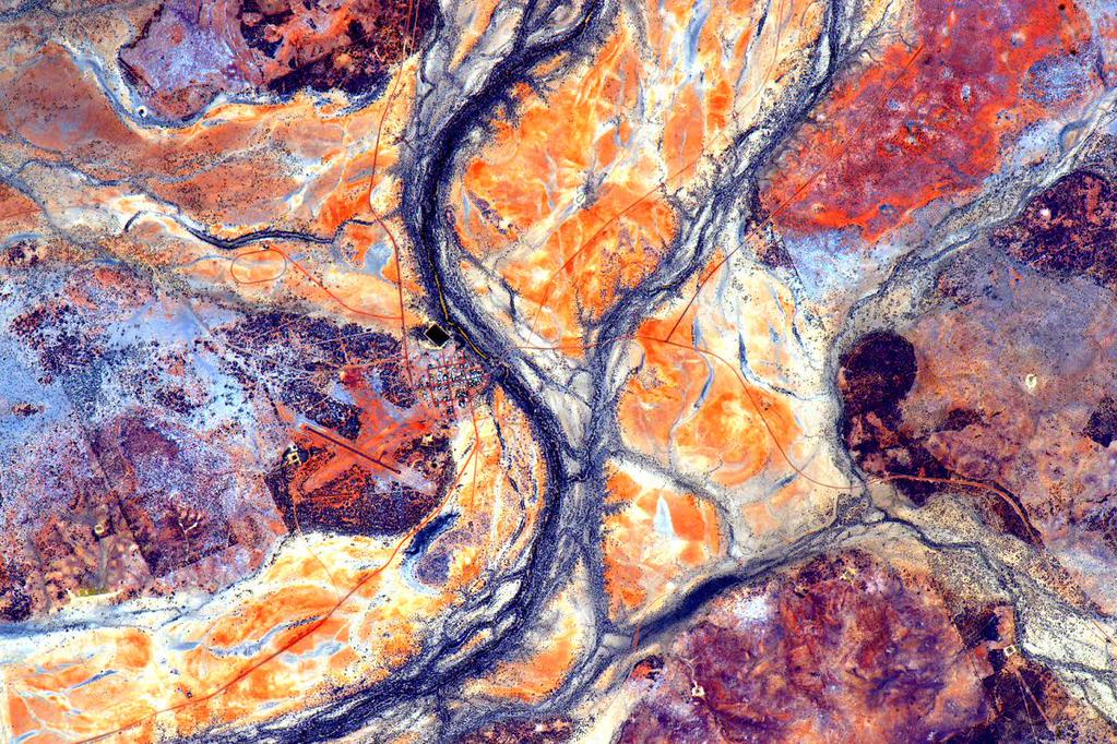 #EarthArt A single pass over the #Australian continent. Picture 15 of 17. #YearInSpace  - via Twitter on Oct. 13, 2015