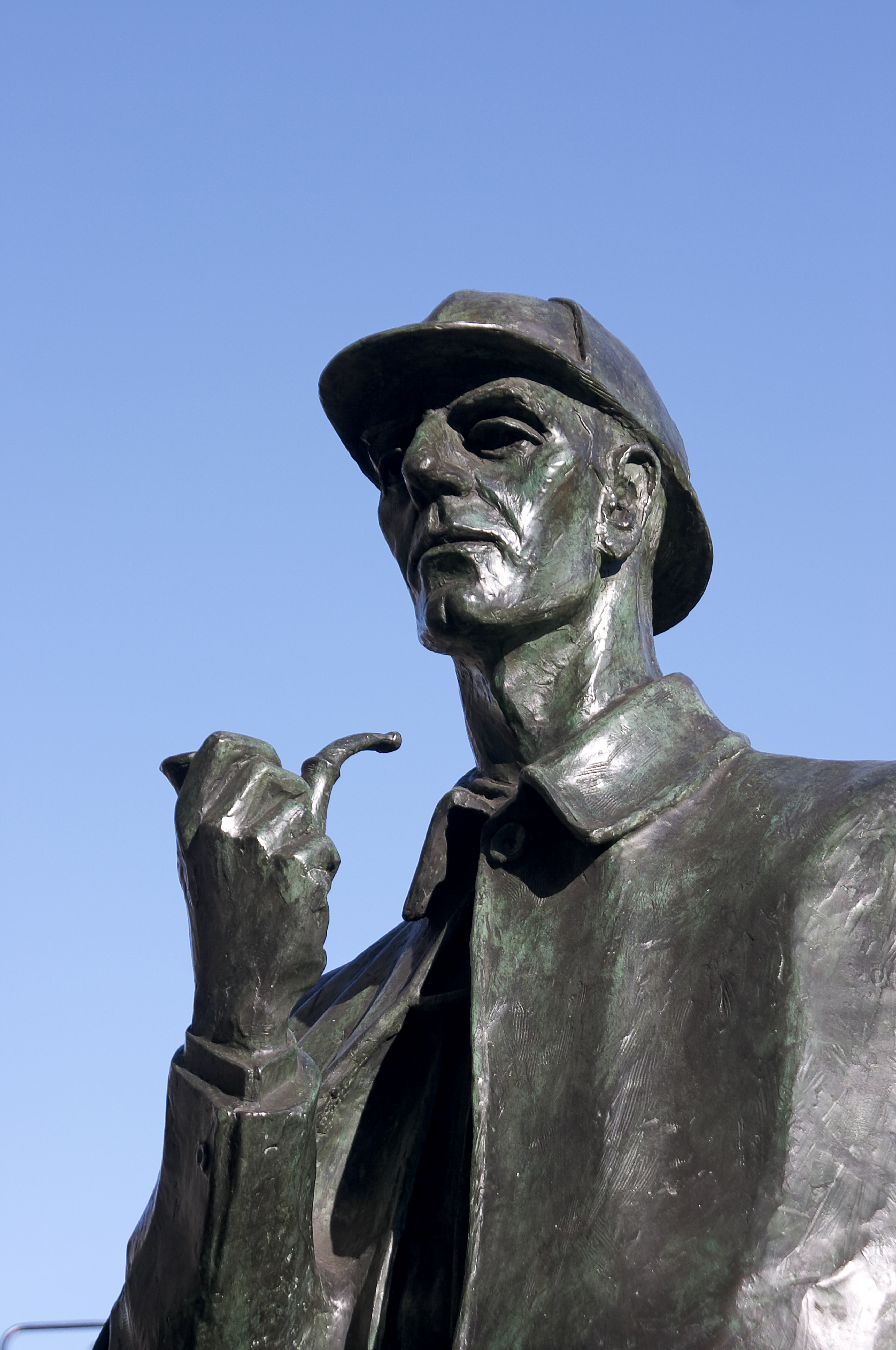 The Sherlock Holmes statue on Baker Street in London. (Andrew Holt—Getty Images)