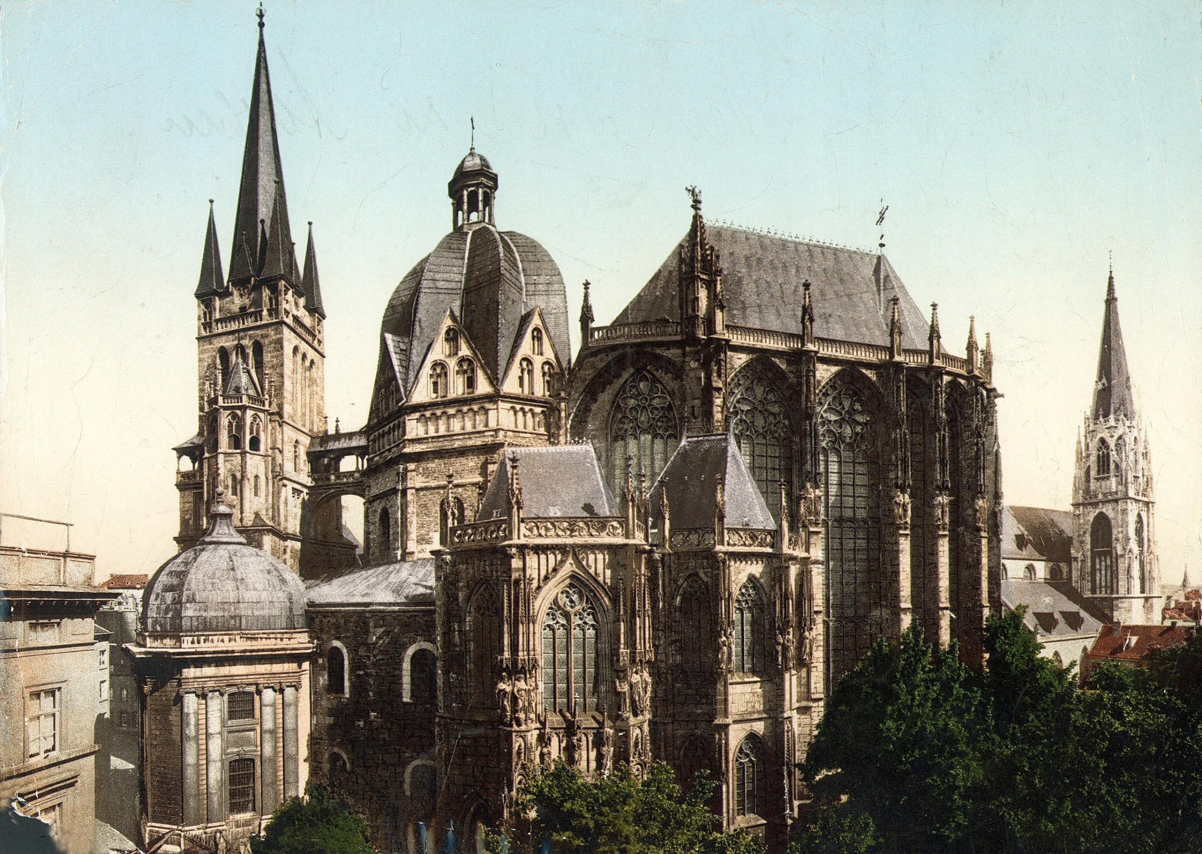 Exterior view of the Aachen Cathedral: Octagon (colored picture)- 1927