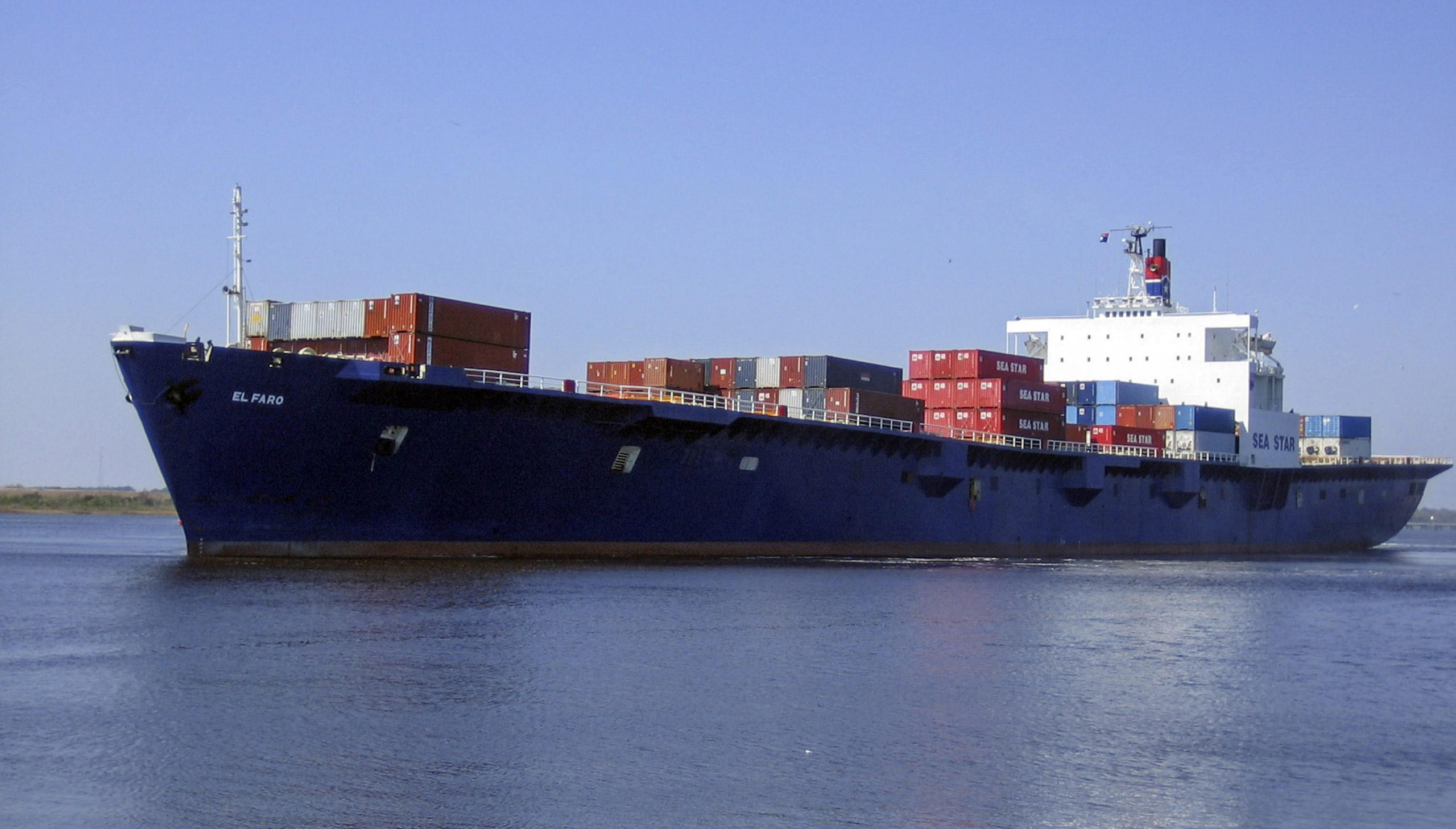 epa05005567 (FILE) An undated handout file picture made available by TOTE Maritime shows the cargo ship El Faro at sea. A search team found what it said was the wreck of a cargo ship that sank in last month's Hurricane Joaquin with the loss of 33 crew members, a US official said on 31 October 2015. 'The vessel was located at a depth of about 15,000 feet (4,500 meters) in the vicinity of its last known position,' the National Transportation Safety Board (NTSB) said. A search vessel detected the wreck using sonar on 31 October, and would deploy a remotely operated sub to confirm its identity as early as 01 November, it said. The 224-metre-long El Faro was bound for San Juan, Puerto Rico with a crew of 28 US citizens and five Poles, when last heard from 01 October near the Bahamas, as Joaquin was gaining strength over the archipelago. A full search with up to five planes, a helicopter, three cutters and three tugboats, as well as US Navy and Air Force resources, failed to find the boat after it lost communications.  EPA/TOTE MARITIME  HANDOUT EDITORIAL USE ONLY/NO SALES