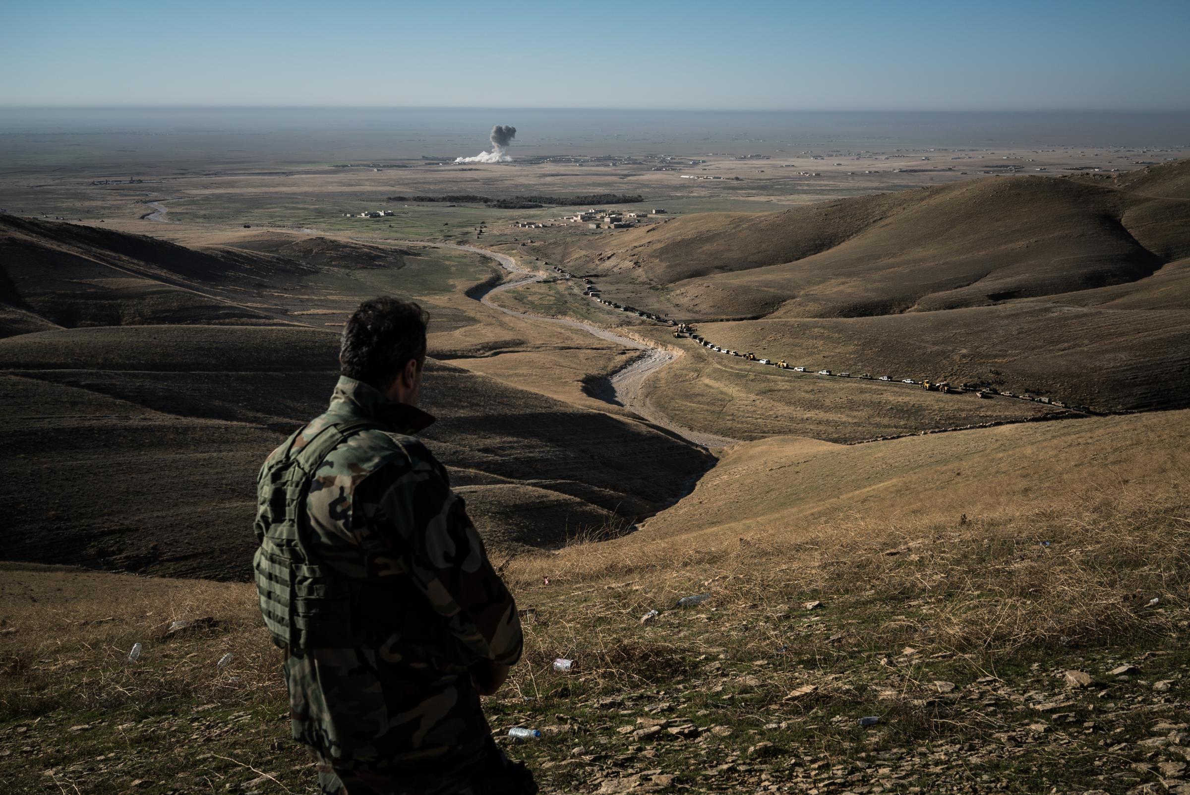 MT. SINJAR, NOVEMBER 12: A member of a Kurdish special forces r