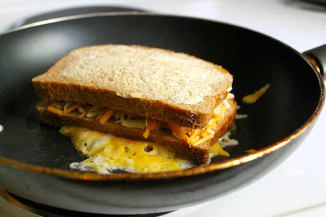 grilled-cheese-sandwich-pan