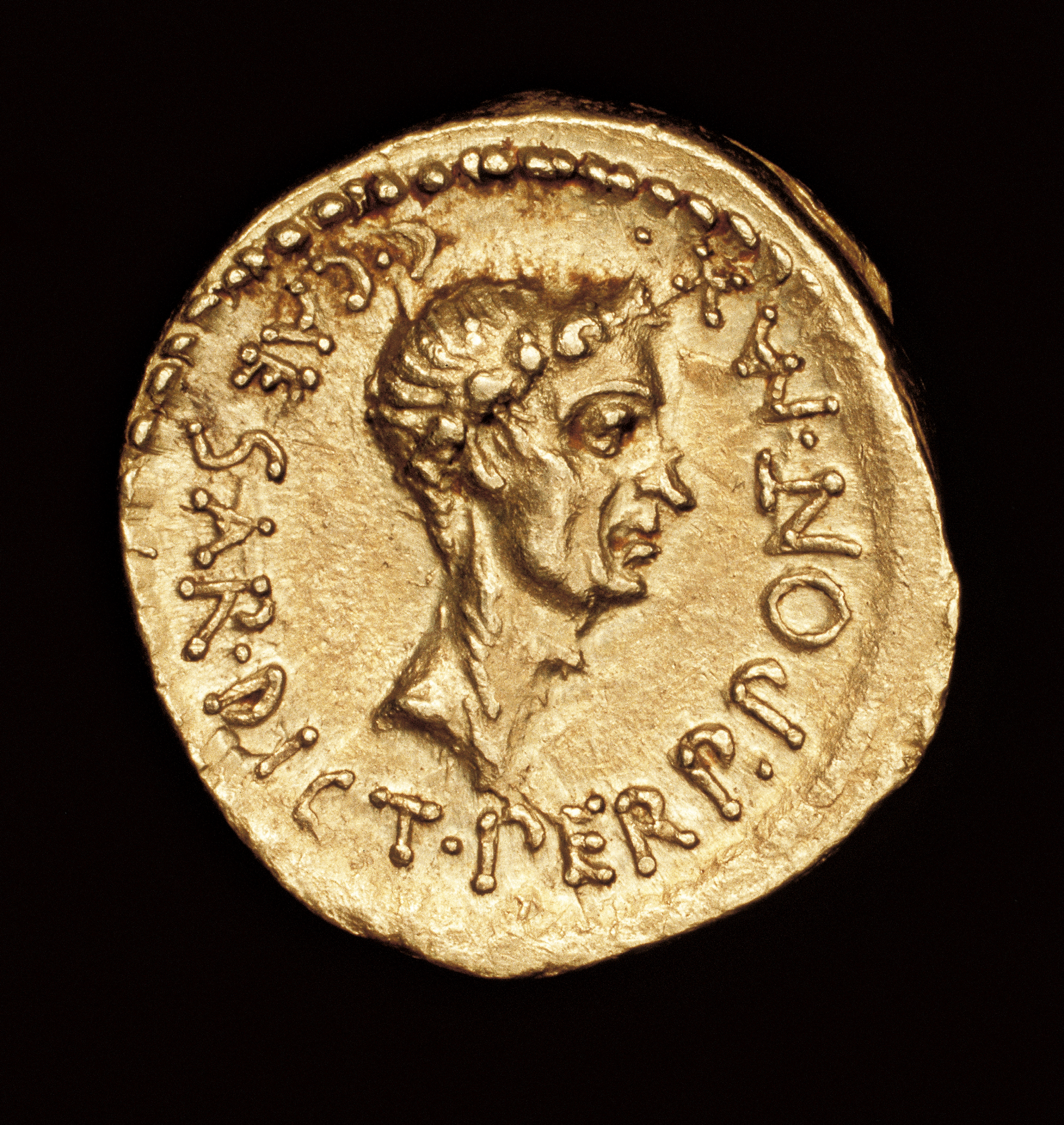 Rare Ancient Roman Coin, Roman Gold Aereus, Julius Caesar, c 43 BC, minted in Cisalpine Gaul. (Hoberman Collection&mdash;UIG/Getty Images)