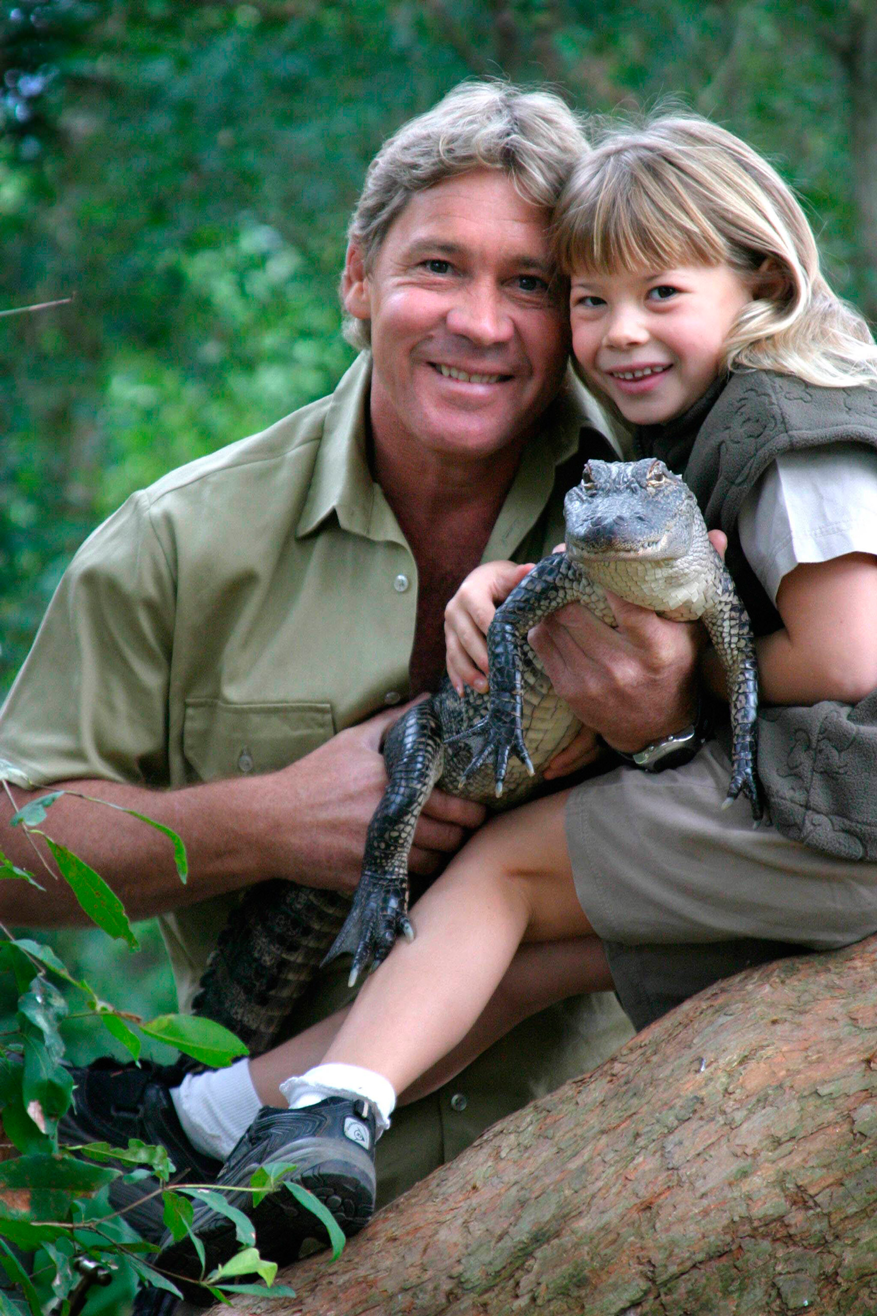 SUNSHINE COAST, AUSTRALIA - JUNE 25, 2005: (EUROPE AND AUSTRALASIA OUT) Steve Irwin with his daughter, Bindi Irwin, and a 3-year-old alligator called 'Russ' at Australia Zoo. (Photo by Newspix/Getty Images)