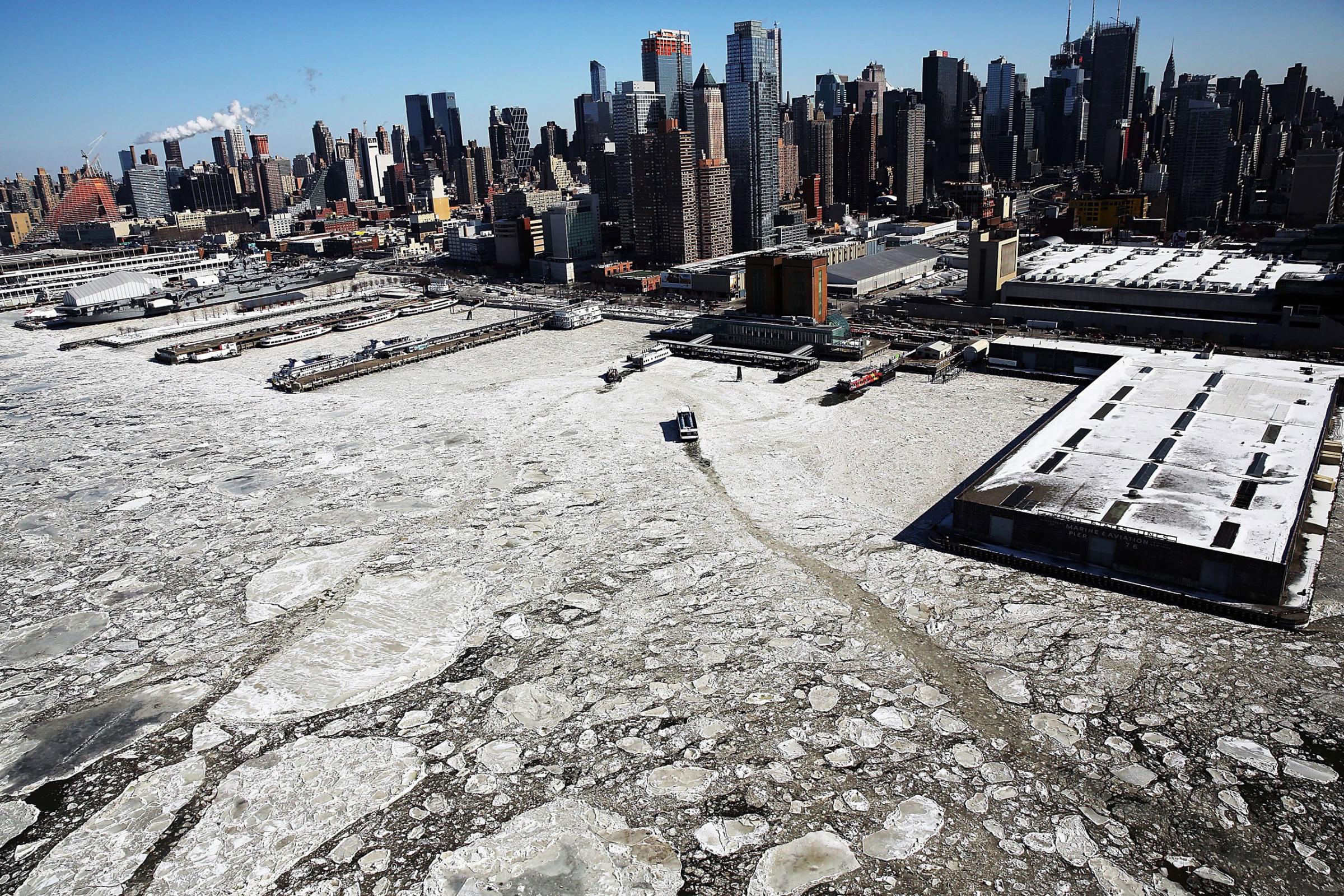 Ice floes are viewed along the Hudson River in Manhattan on a frigidly cold day. Feb. 20, 2015. Much of the East Coast and Western United States experienced unusually cold weather in the Winter 2015, with temperatures in the teens and the wind chill factor making it feel well below zero.