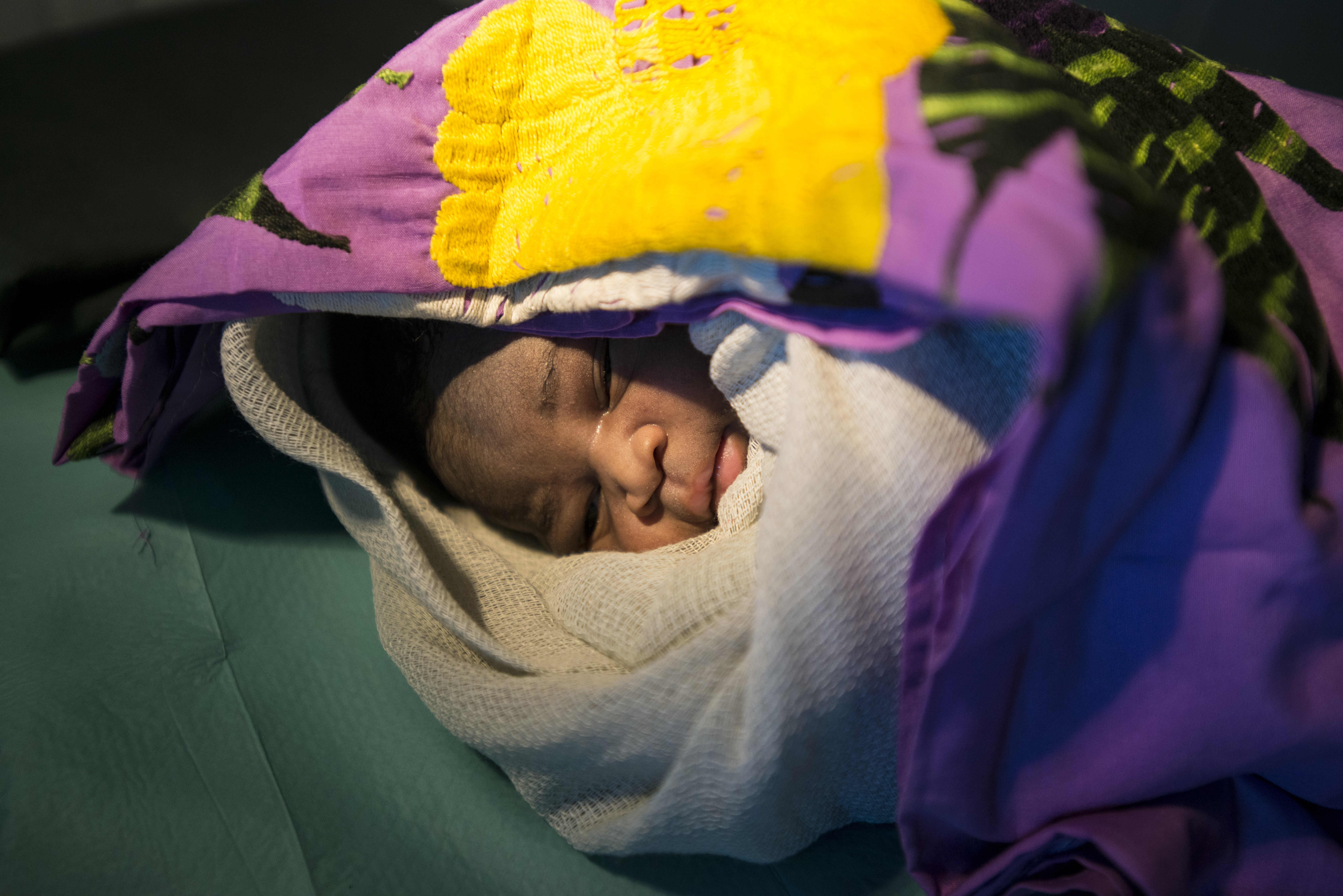 Another image of Julie Akol's newborn son delivered in the UNICEF supported IMC clinic in Malakal, South Sudan.