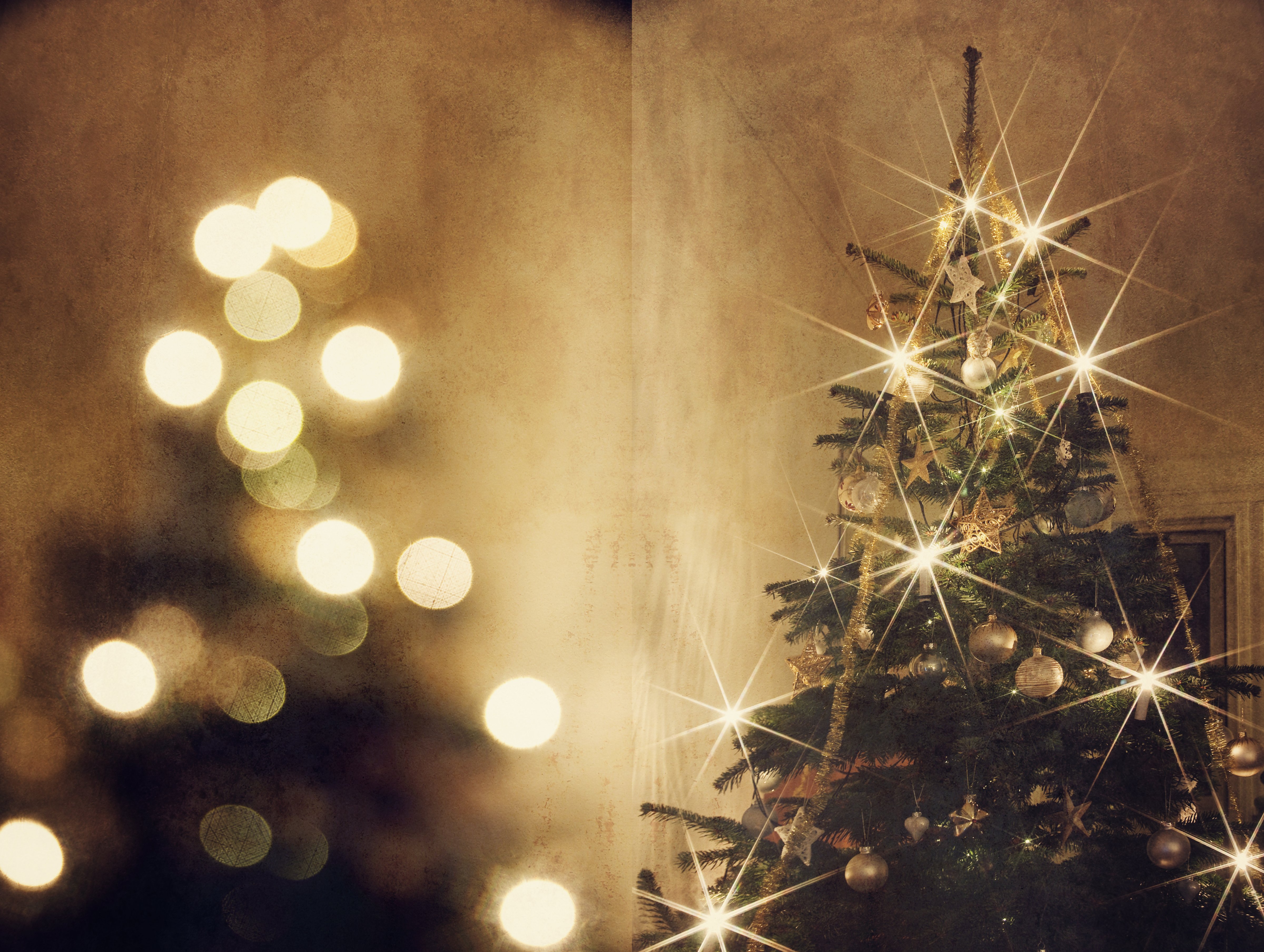 The first Christmas tree with electric lights was lit in 1882. (Maria Kallin-Getty Images/Flickr RF)