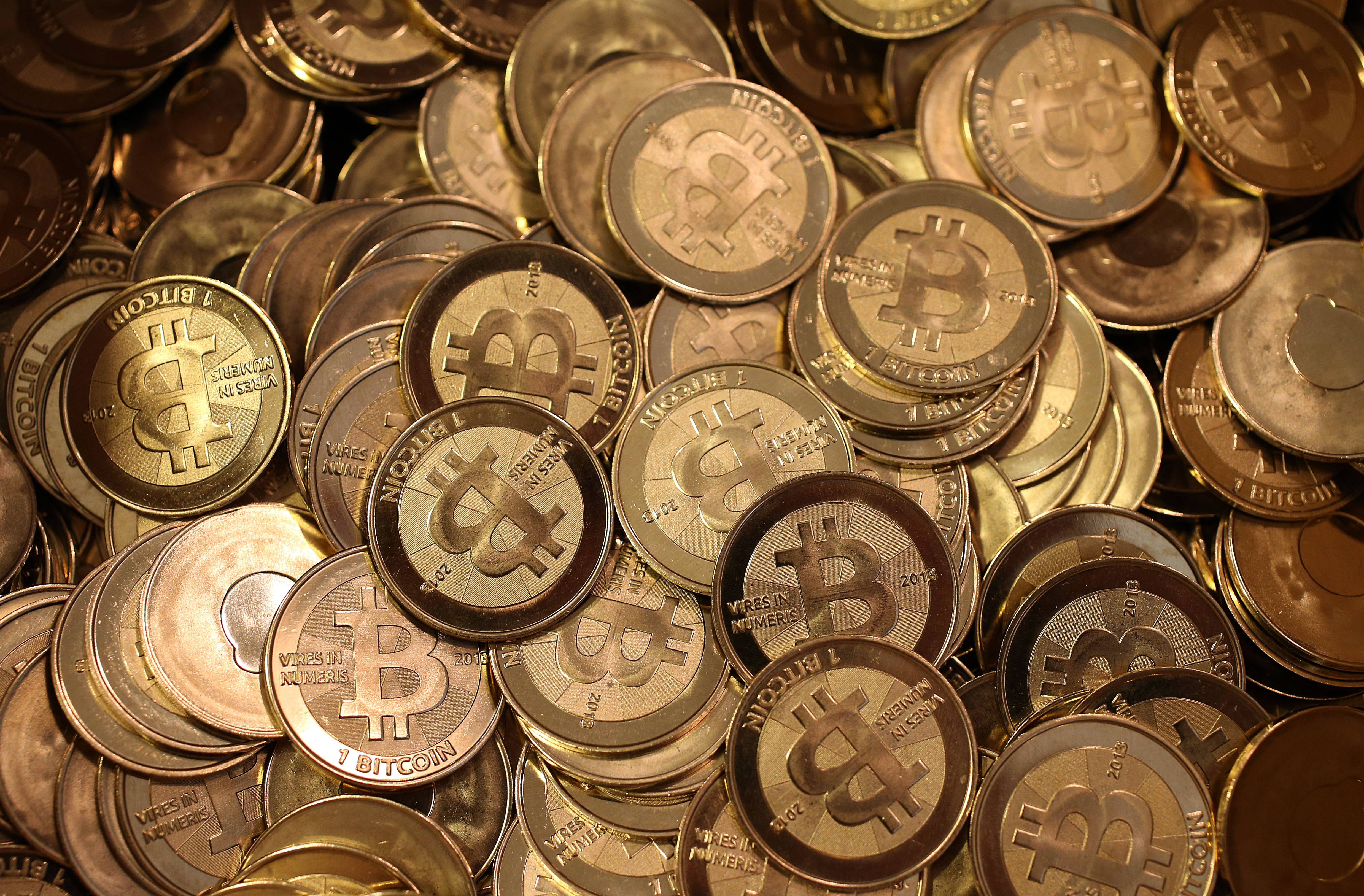 bitcoin ir vienāds ar satoshi