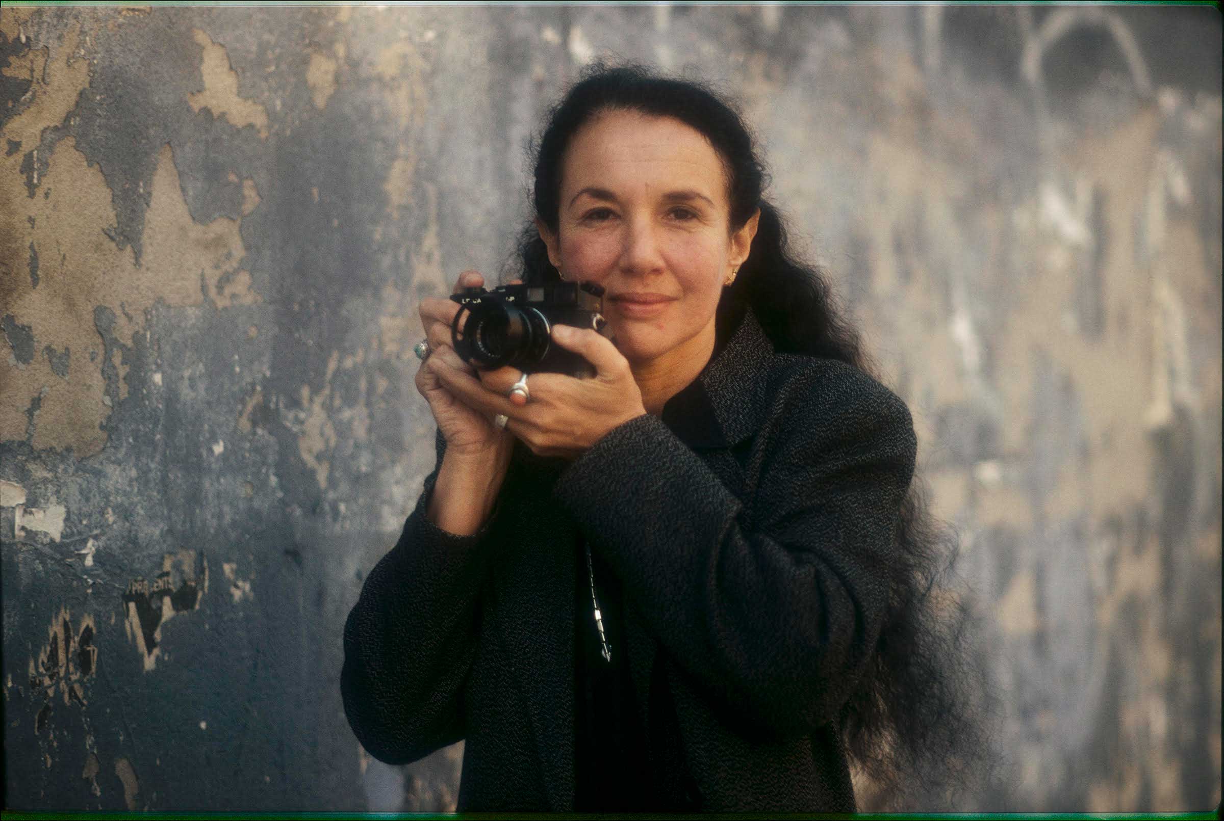 Mary Ellen Mark, NYC, 1987 photograph by Martin Bell (photography by Martin Bell 
                        (credit not necessary))
