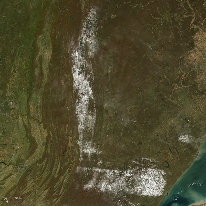 The Moderate Resolution Imaging Spectroradiometer (MODIS) on the Aqua satellite captured this image of snow across the northeastern United States on Oct. 30, 2008.