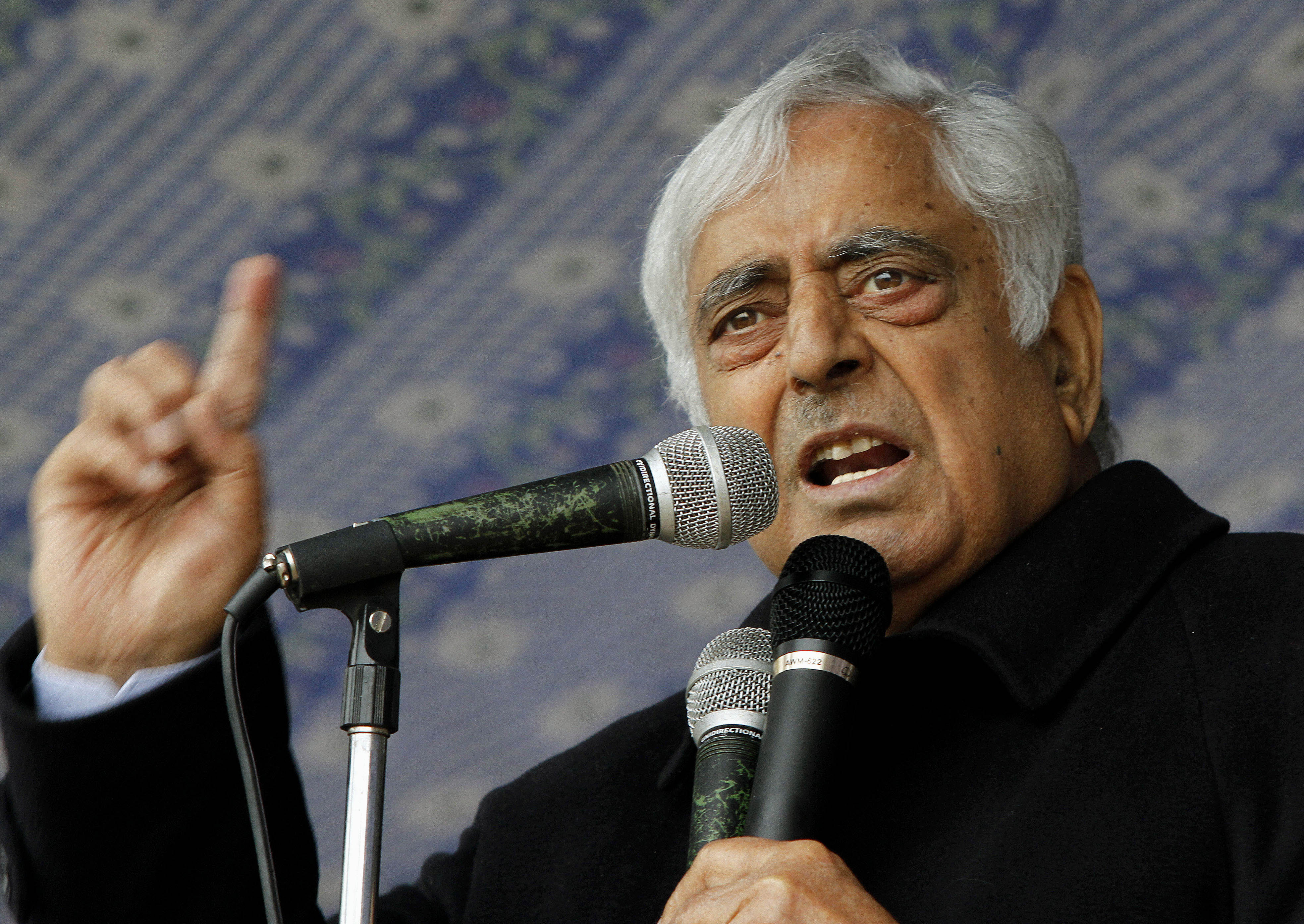 Peoples Democratic Party leader Mufti Mohammad Sayeed speaks during an election campaign rally on the outskirts of Srinagar, India, on April 17, 2014 (Mukhtar Khan—AP)