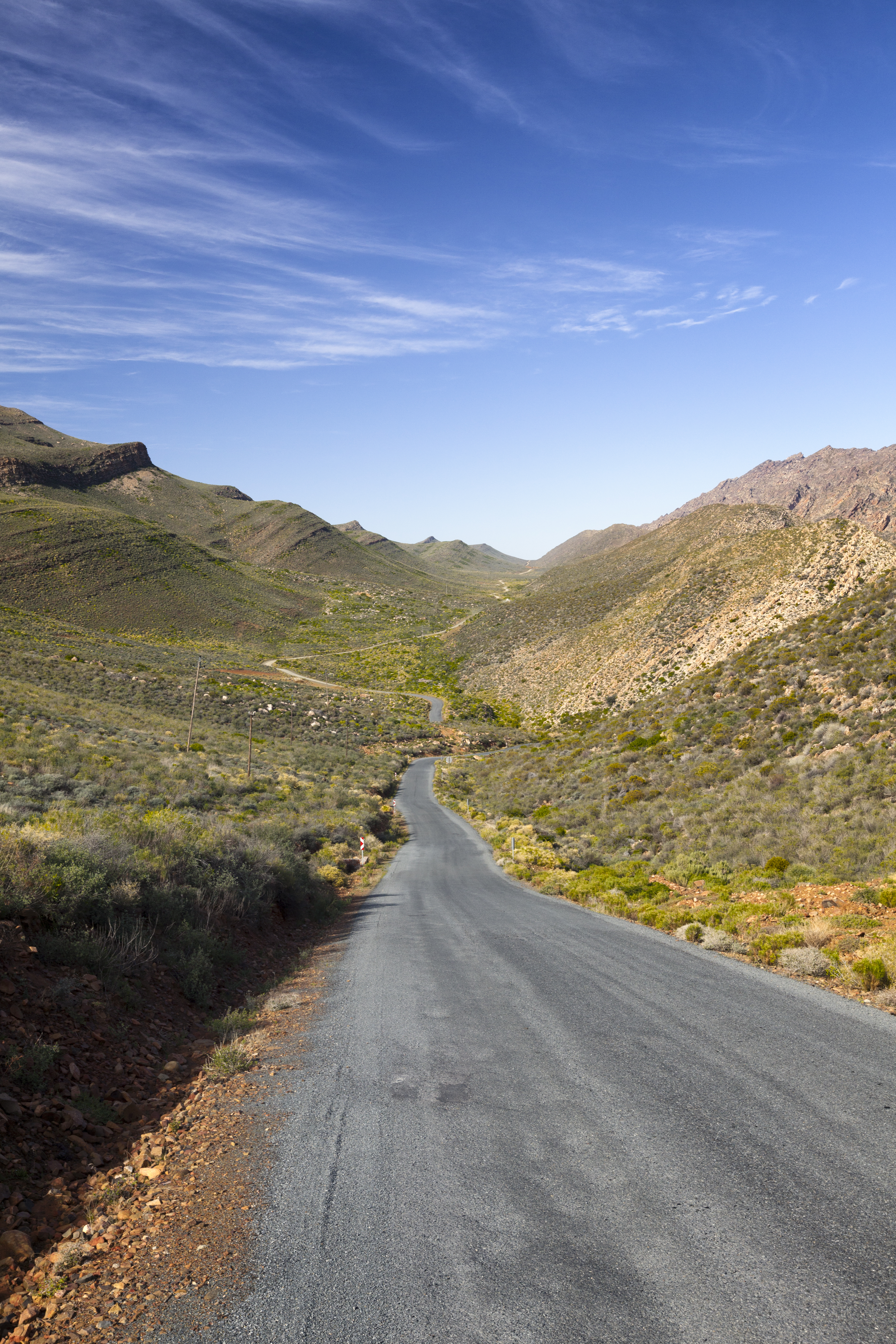 cedarberg-western-cape-south-africa-road