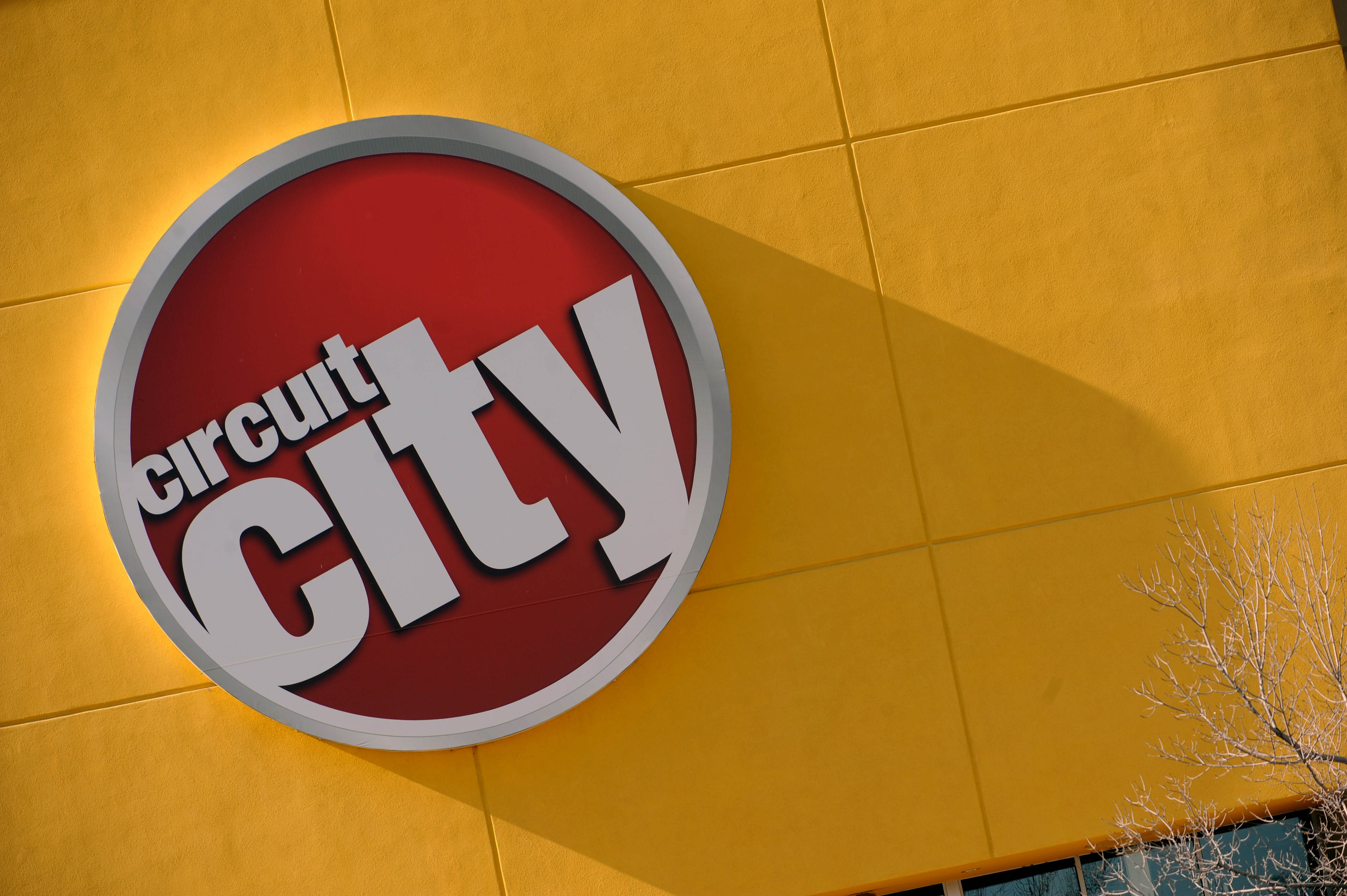(HR) ABOVE: Three Circuit City stores in Colorado will be closing and about 147 others nationwide will close their doors to as Circuit City suffers from the down turn in the economy. There are about 700 stores nationwide. Stores in Northglenn, Parker and