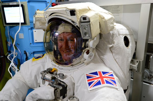 Tim Peake prepares for a spacewalk. (Tim Peake/ESA)