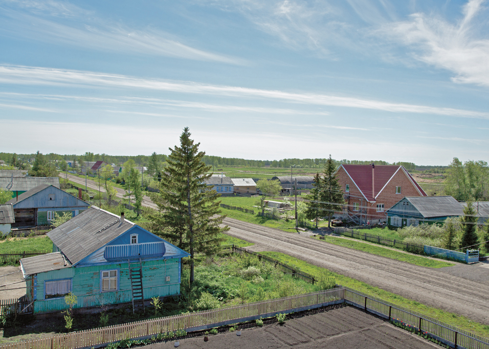A single street leads through Petrovka, a Mennonite settlement in Russia, 2013.