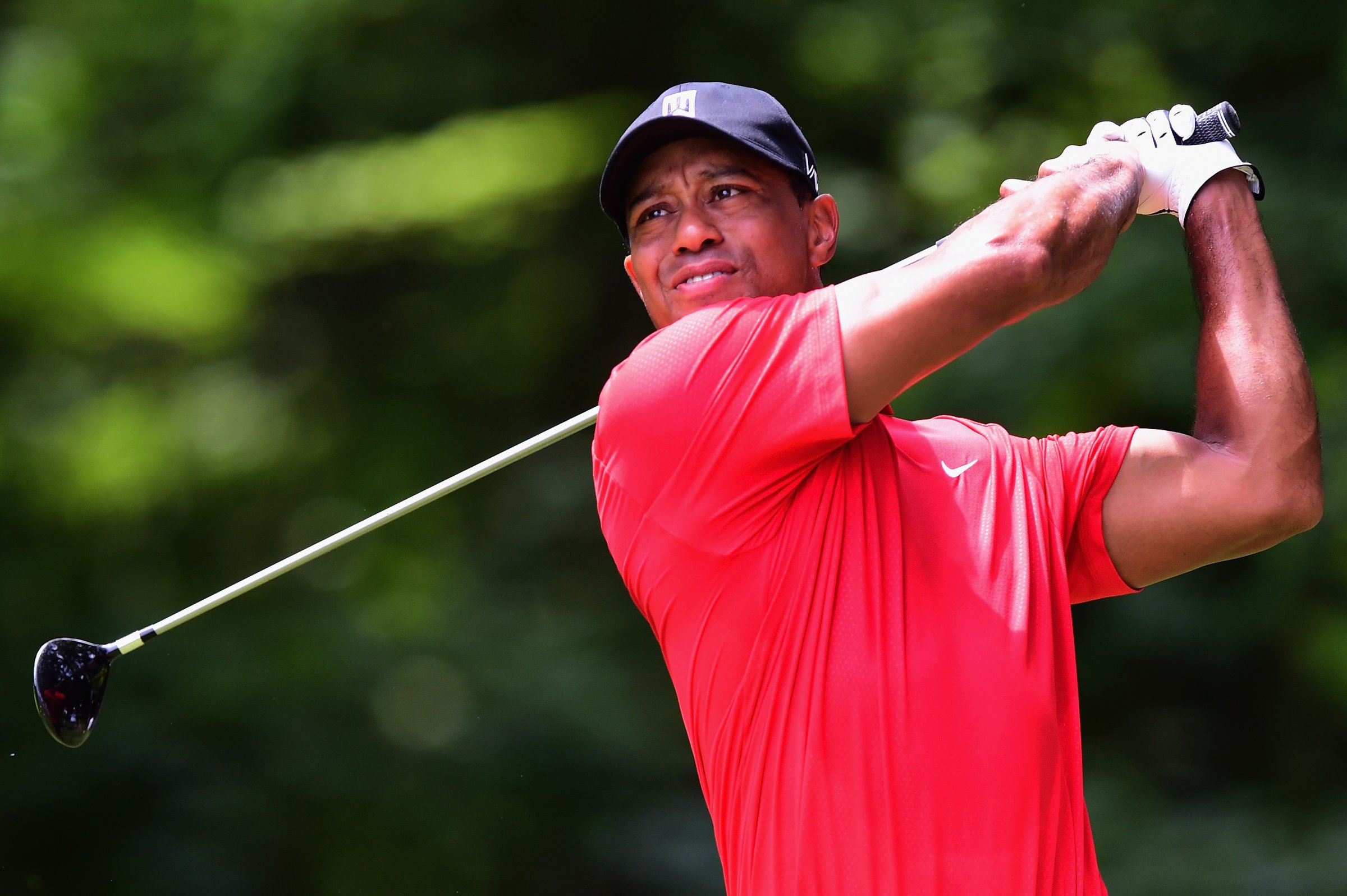 Tiger Woods tees off on the second hole during the final round of the Wyndham Championship at Sedgefield Country Club on August 23, 2015 in Greensboro, North Carolina.