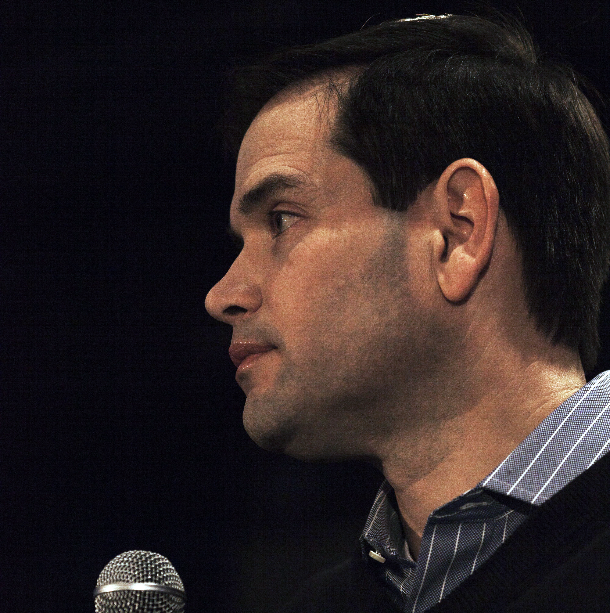 Marco Rubio speaks to supporters at a campaign rally in Des Moines, Iowa on Jan. 27, 2016.
