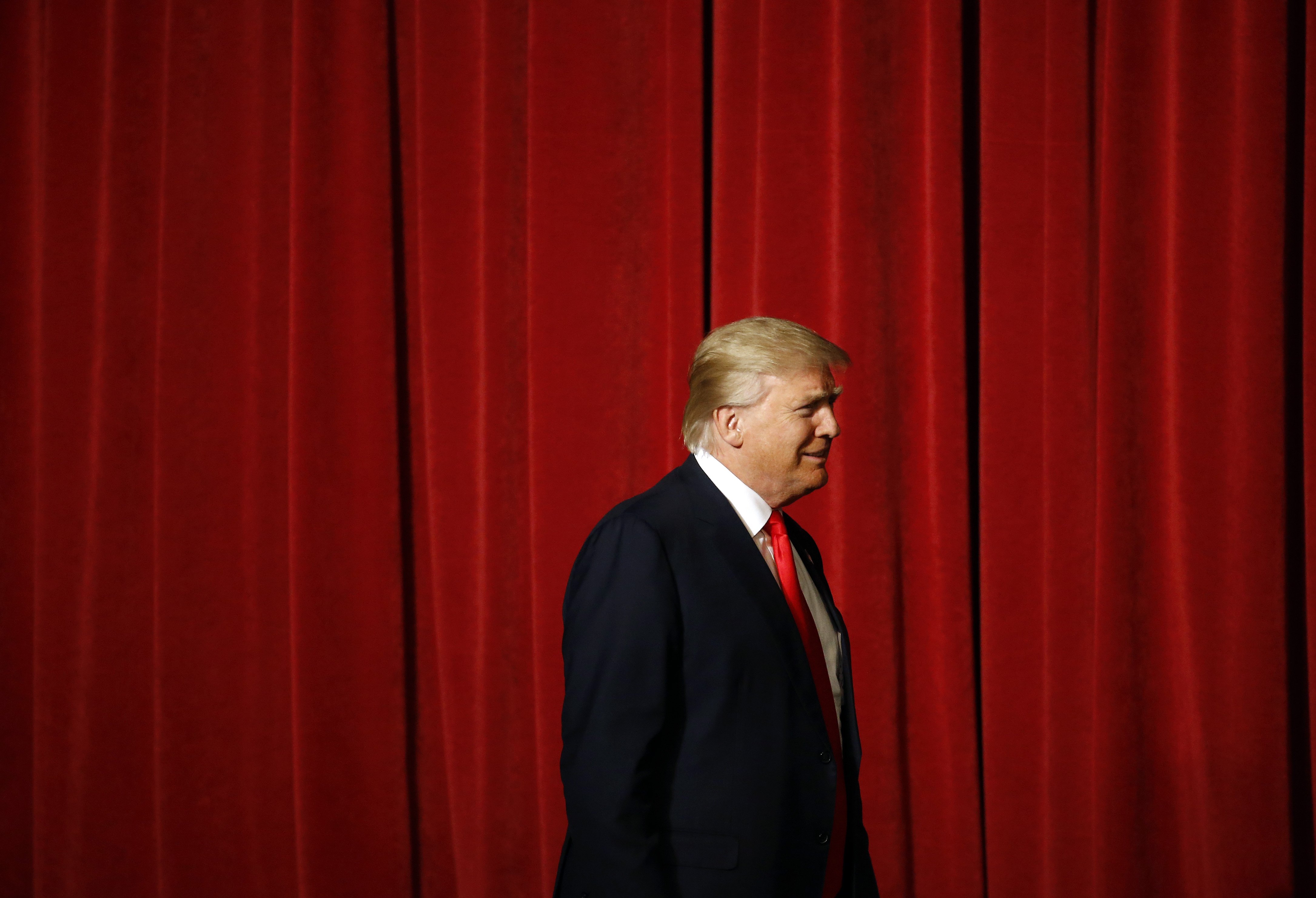 Donald Trump walks onstage for a rally at the Surf Ballroom in Clear Lake, IO on Jan. 9, 2016. (Patrick Semansky—AP)