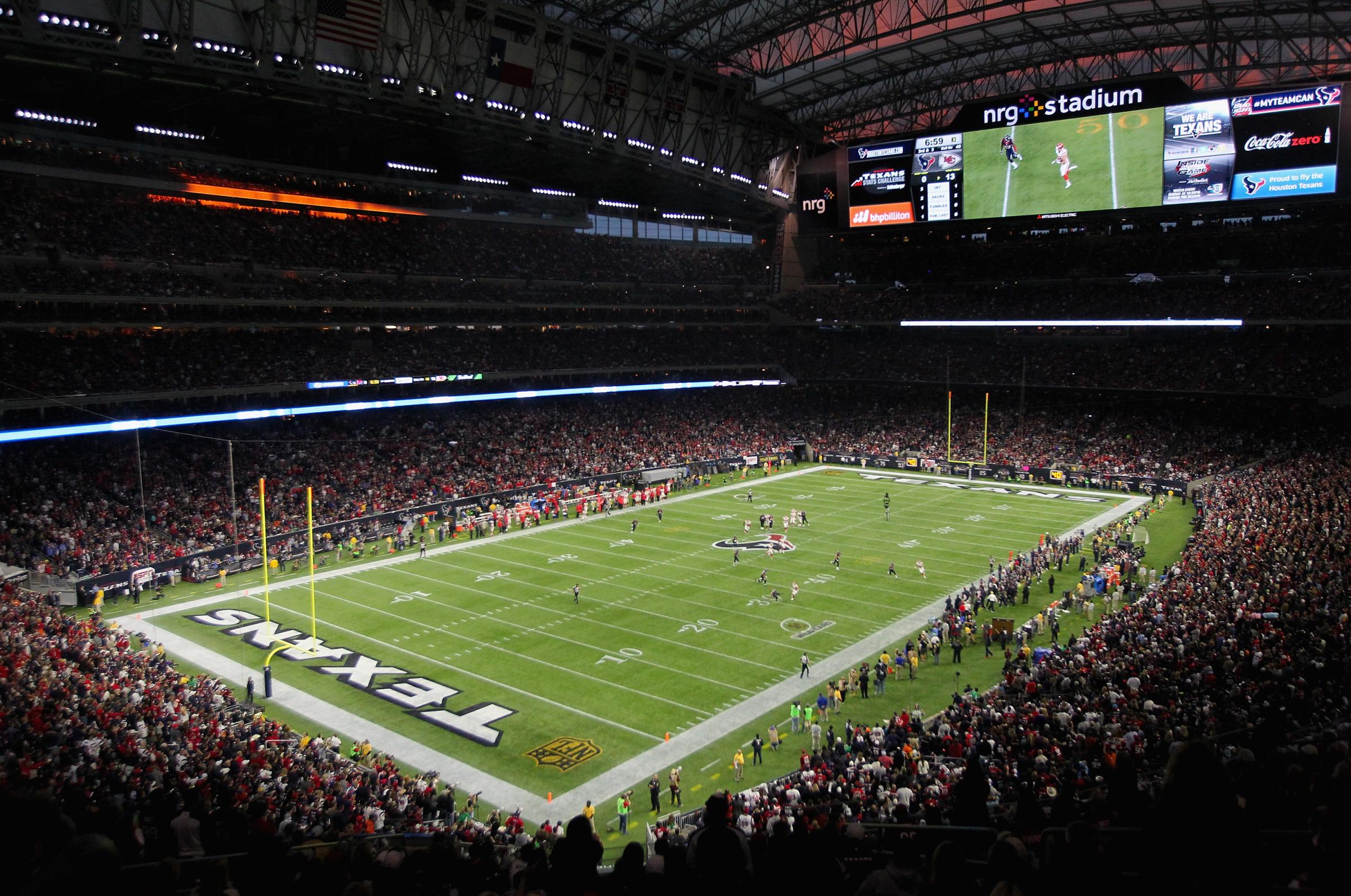 during the AFC Wild Card Playoff game at NRG Stadium on January 9, 2016 in Houston, Texas.