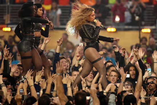 Beyonce (R) performs onstage during the Pepsi Super Bowl 50 Halftime Show at Levi's Stadium in Santa Clara, Calif., on Feb. 7, 2016,
