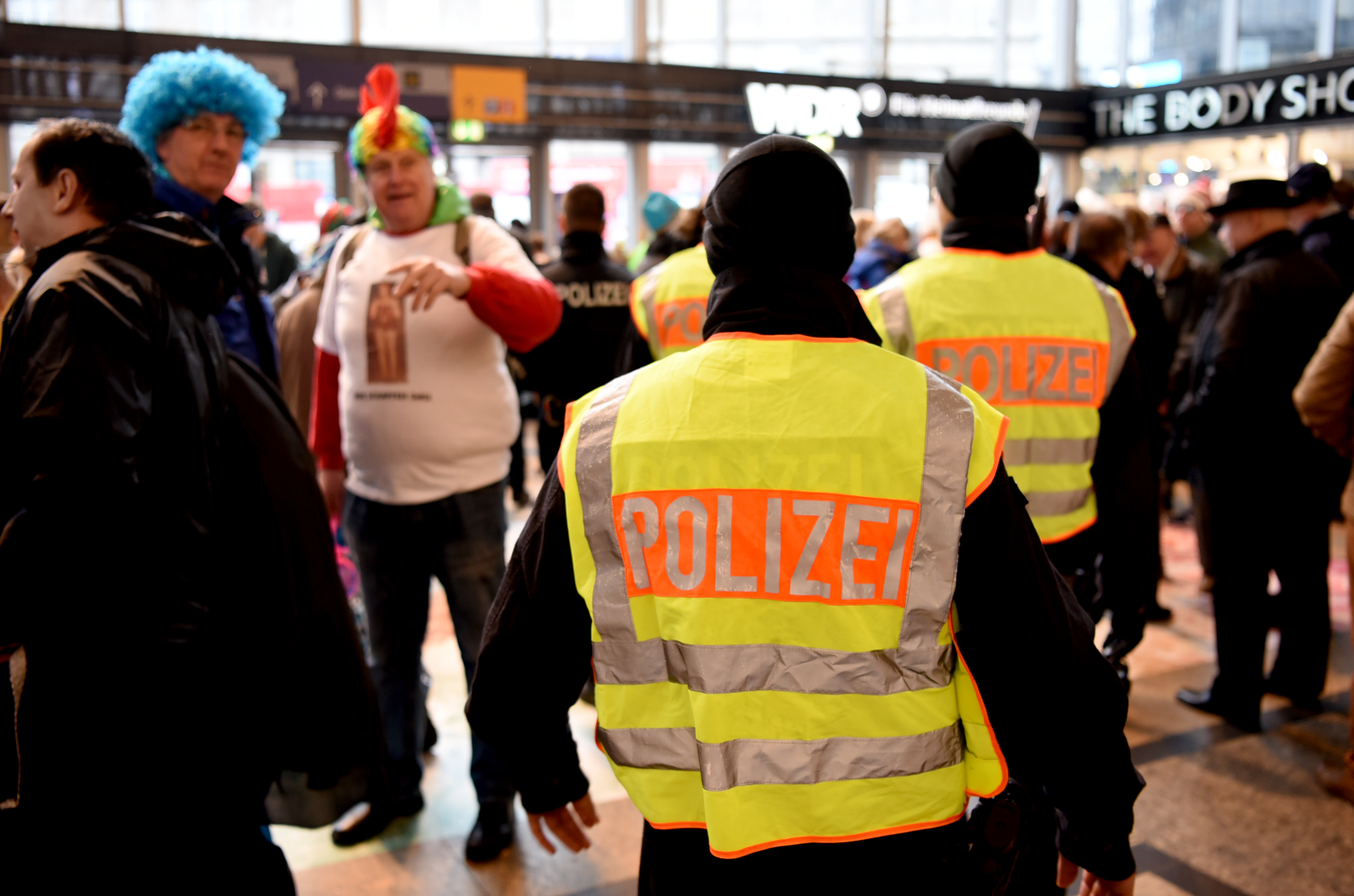 GERMANY-CARNIVAL-COLOGNE-SECURITY-EUROPE-MIGRANTS