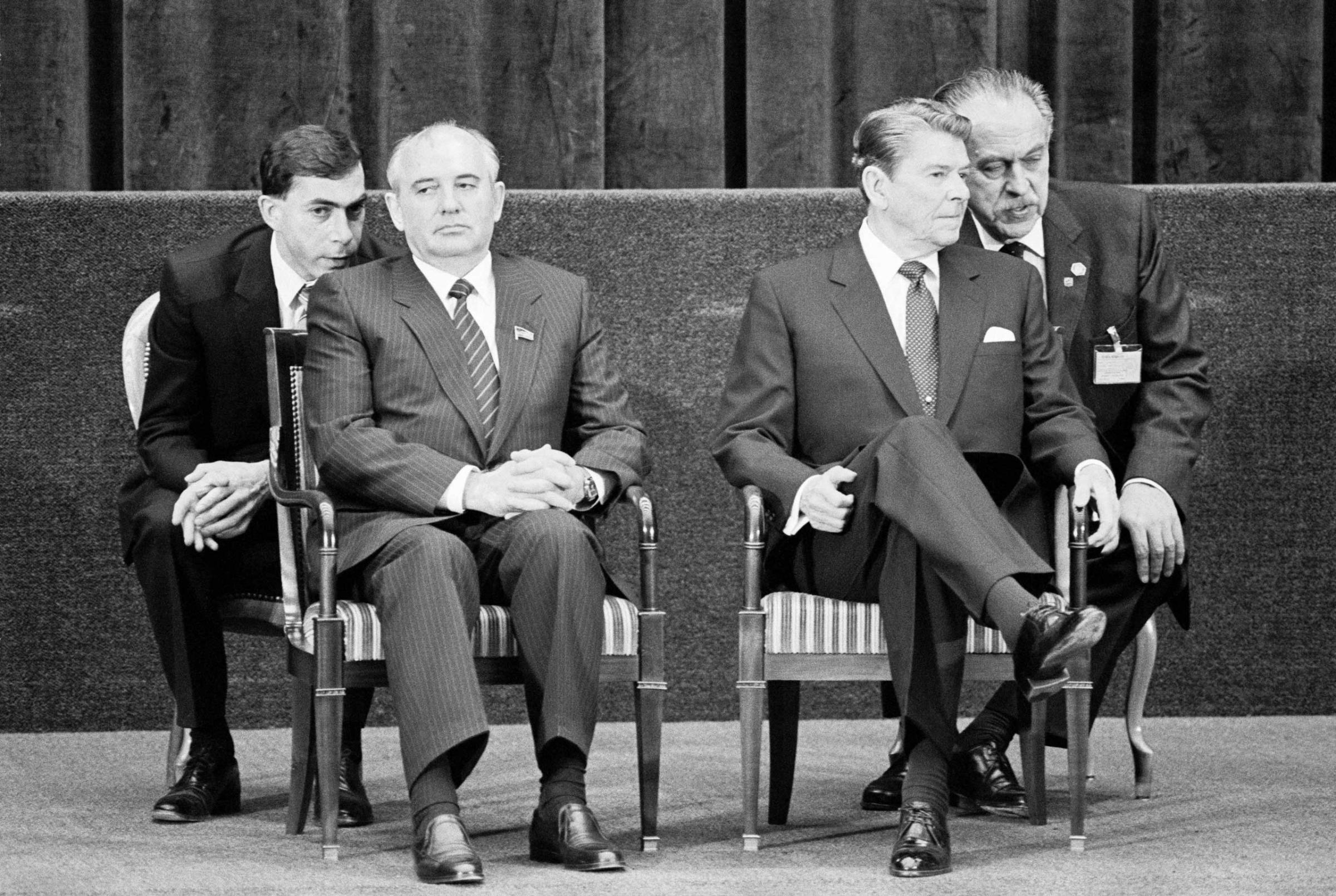 The summit between Ronald Reagan, the American President and Mikhail Gorbachev, the General Secretary of the Communist Party of the USSR. The two leaders listen to their interpreters during a press conference. Geneva, Switzerland. 1985