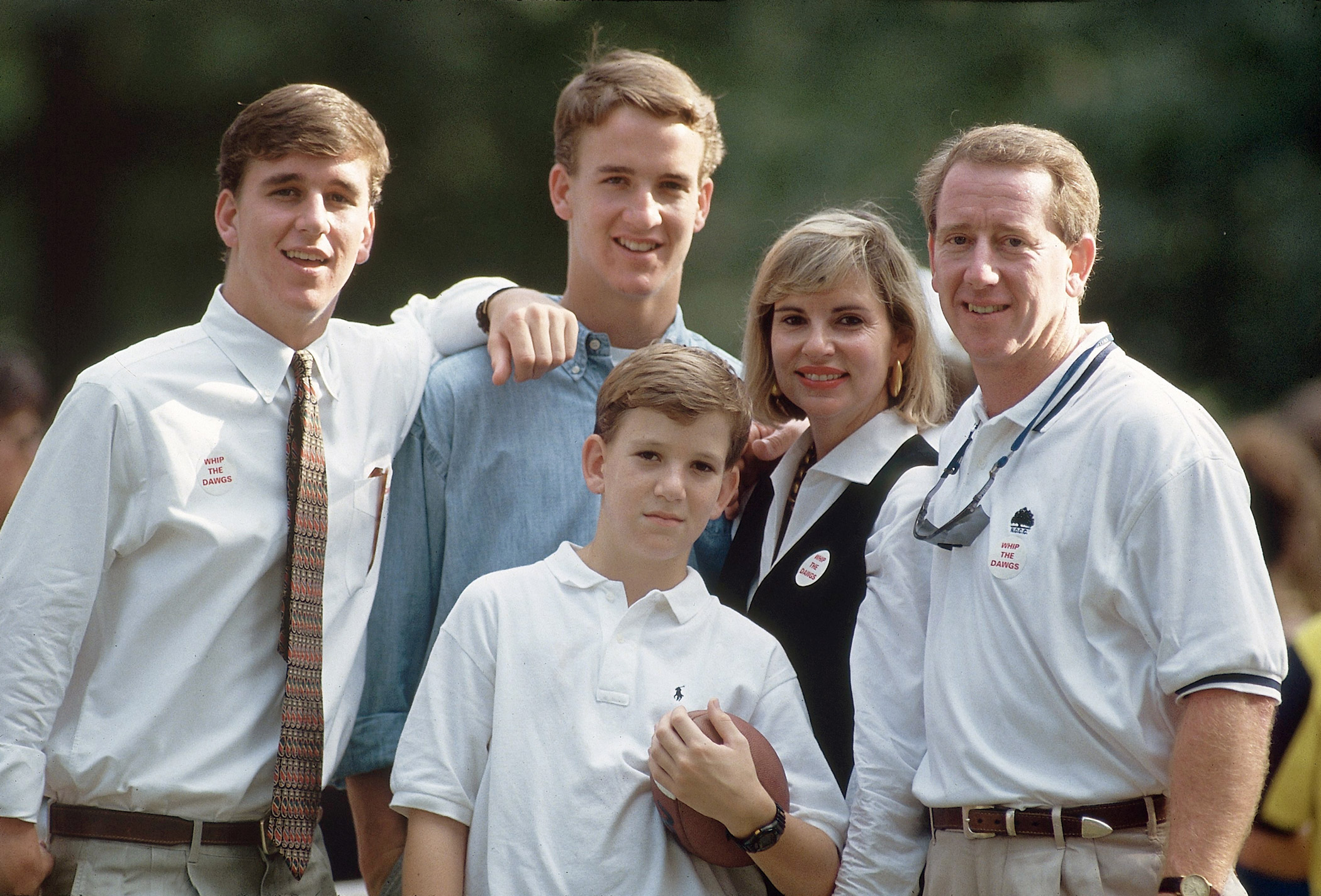 The Manning family poses for a portrait on University of Mississippi campus in 1993. From left,   Cooper Manning, Peyton Manning, Eli Manning, Olivia Manning and Archie Manning.