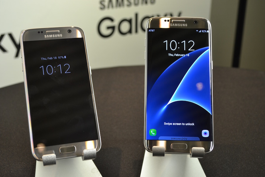 The Galaxy S7 (left) and Galaxy S7 Edge (Right) (Lisa Eadicicco)