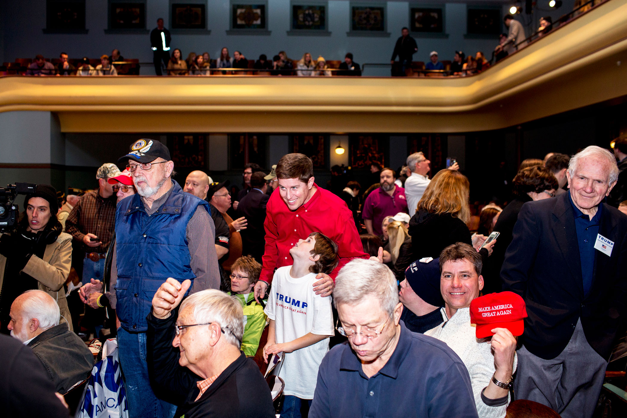 Supporters attend a campaign rally in Des Moines, Iowa on Jan. 28, 2016.