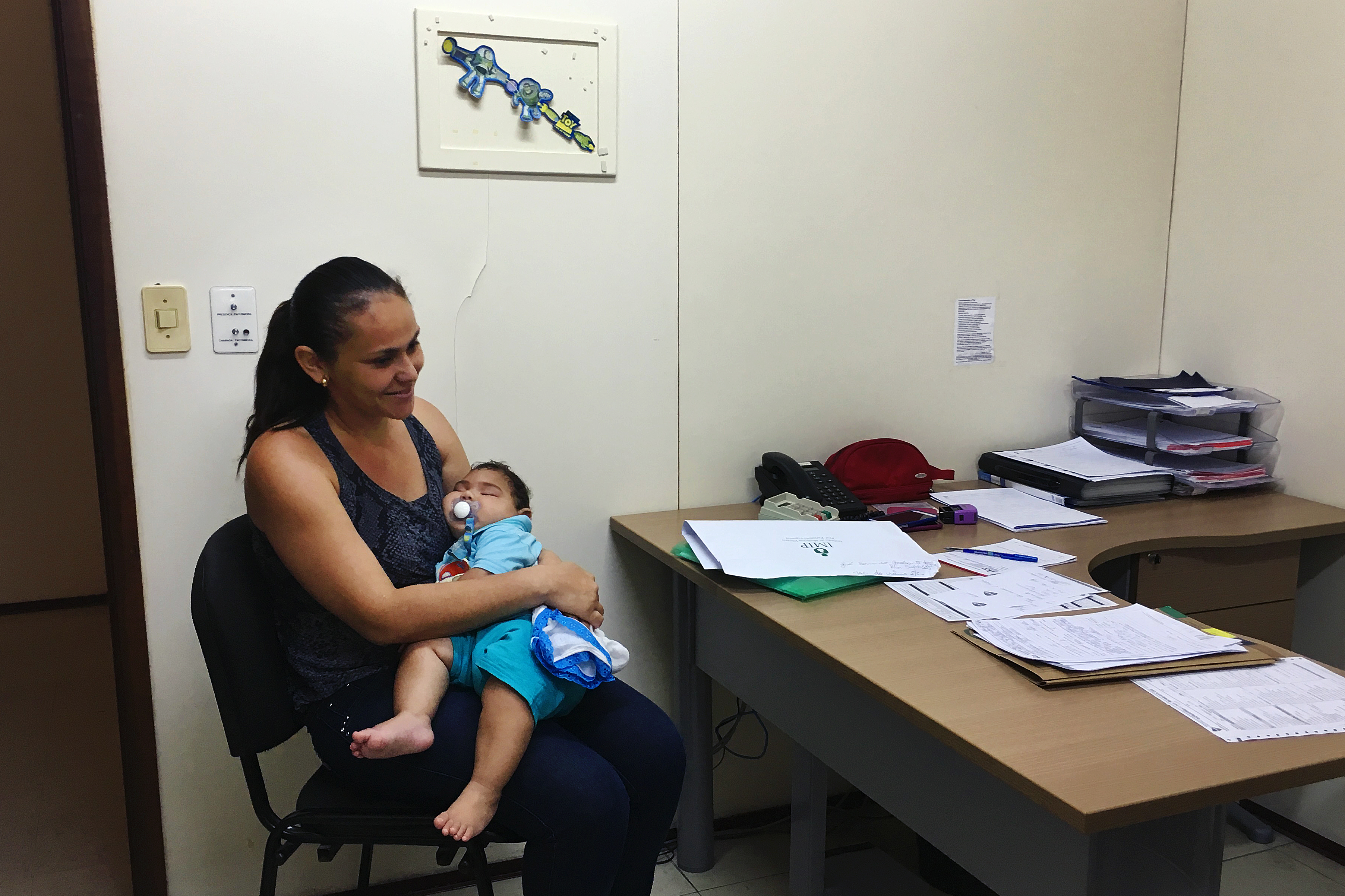 Adriana Cordeiro da Silva, 29, and her seven-month-year-old son Jose Bernardo, who was born with microcephaly, at the Associacao de Assistencia a Crianca Deficiente rehabilitation center in Recife, Brazil. (Alexandra Sifferlin for TIME)