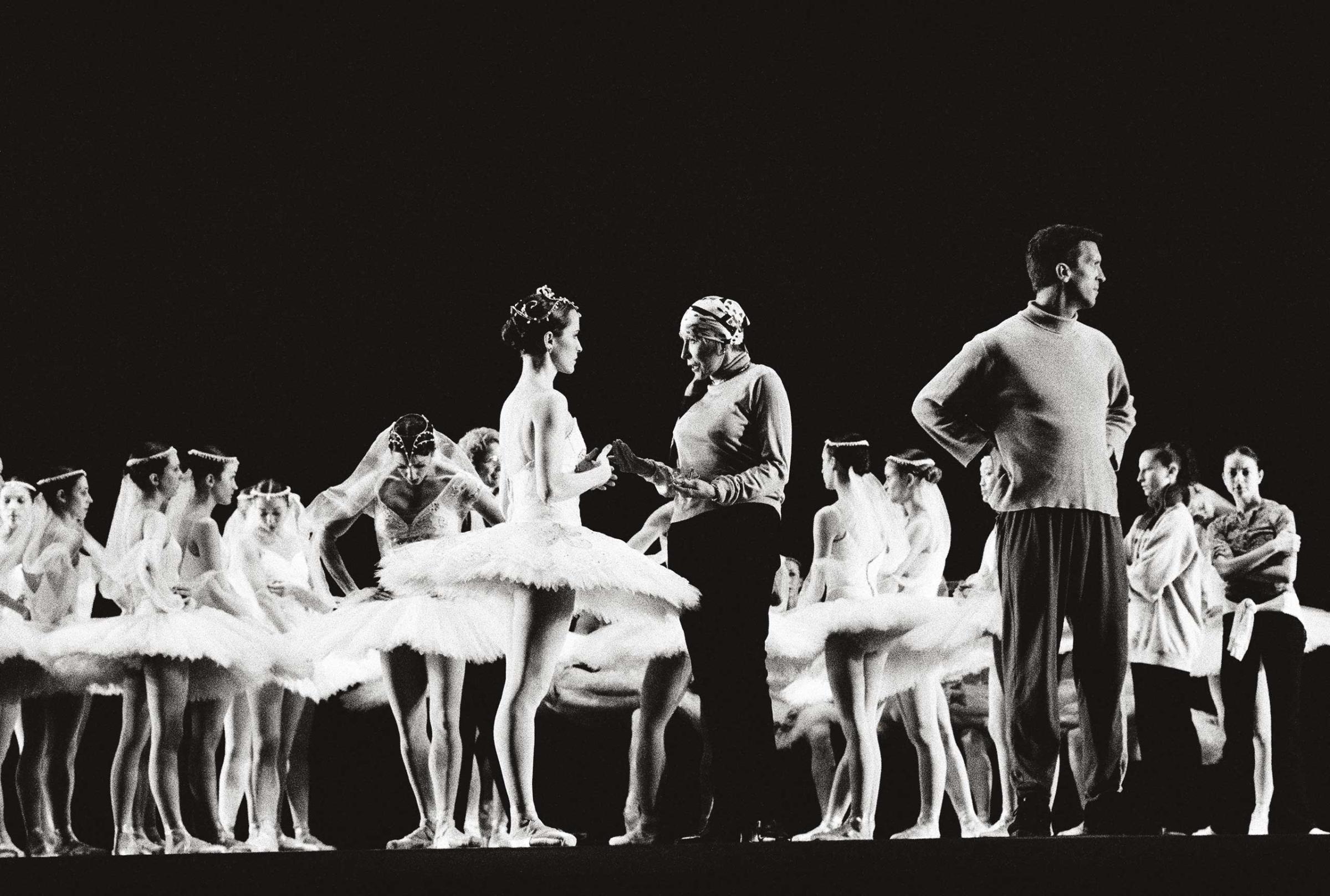 Makarova gives Tina notes during a full cast rehearsal of The Kingdom of the Shades. Lorena Feijoo is to the left of Tina, and Ashley Wheater is to the right of Makarova. 2000. Balancing Acts: Three Prima Ballerinas Becoming Mothers.