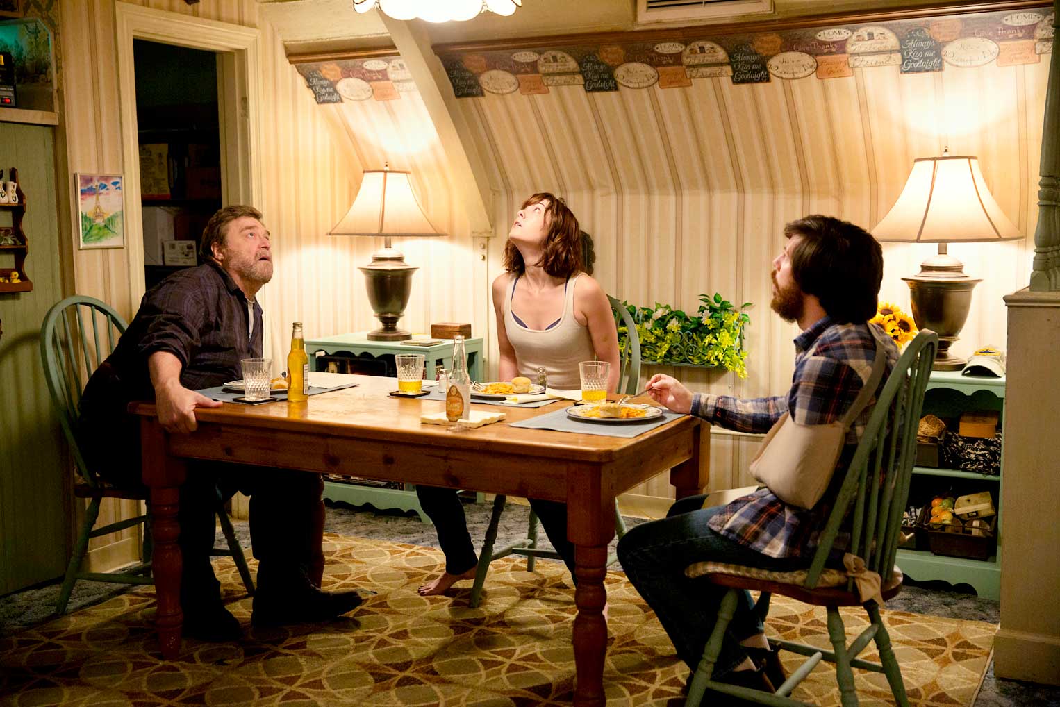 Nonsequel 10 Cloverfield Lane builds buzz with a thrilling score (Paramount)