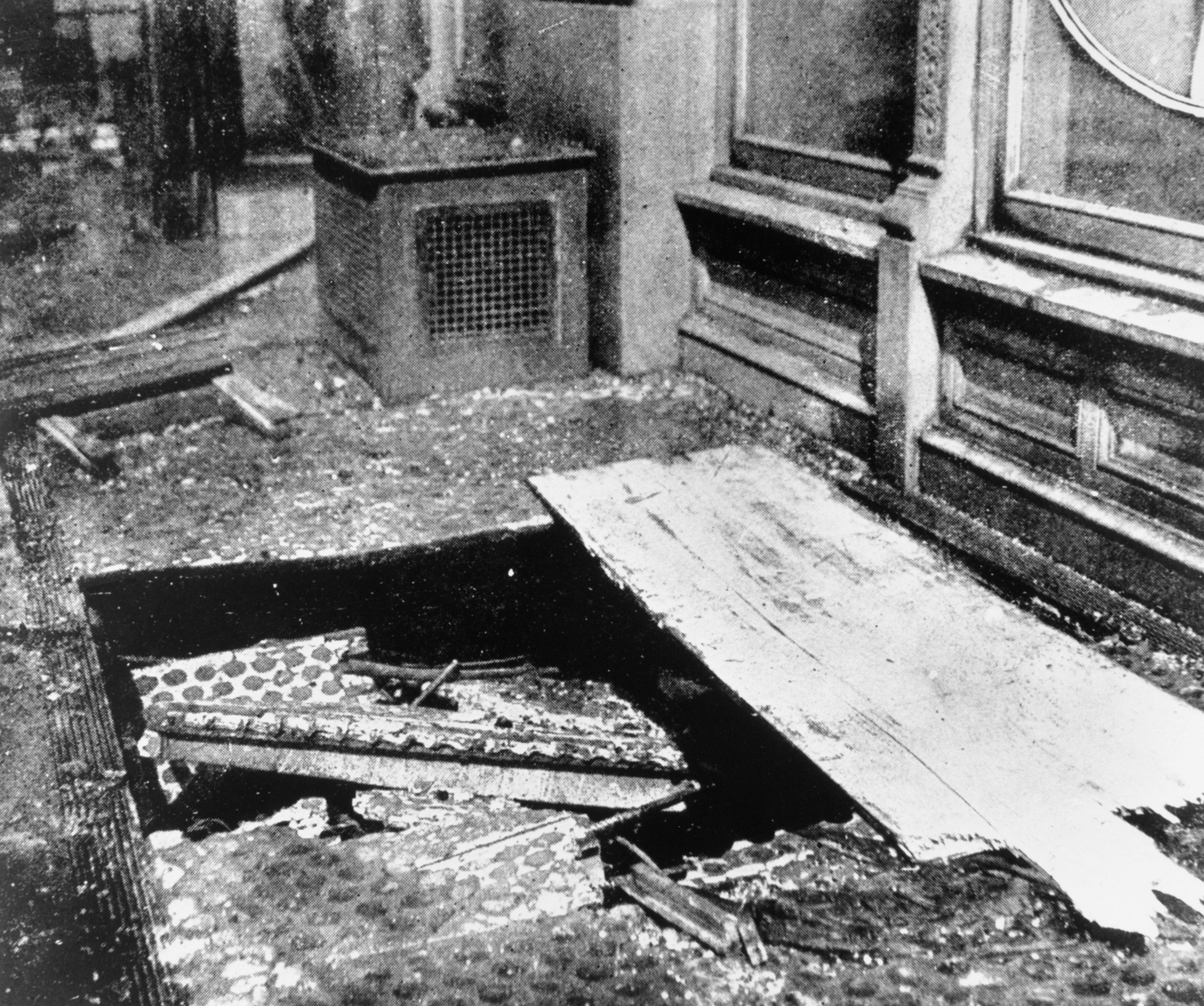 On March 25, 1911, 146 immigrant garment workers were killed after they were trapped on the upper floors of the Asch Building after the Triangle Shirtwaist Factory caught fire. The owners of the factory had chained shut the exit doors, and the workers, who were mostly young women, perished in the fire or died after jumping from the ten story building. A sidewalk cellar's skylight was shattered by the fallen bodies of panic stricken workers.