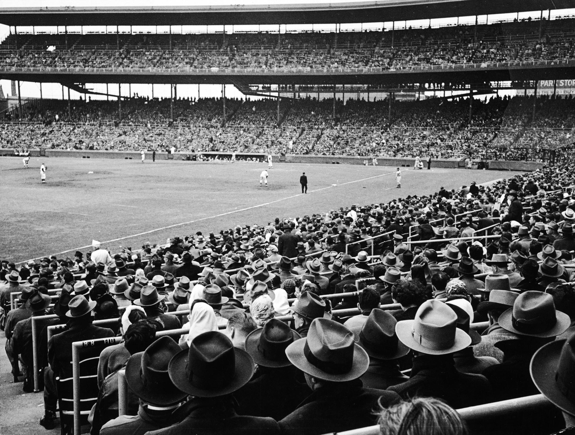Chicago-Pittsburgh opening day, 1947.