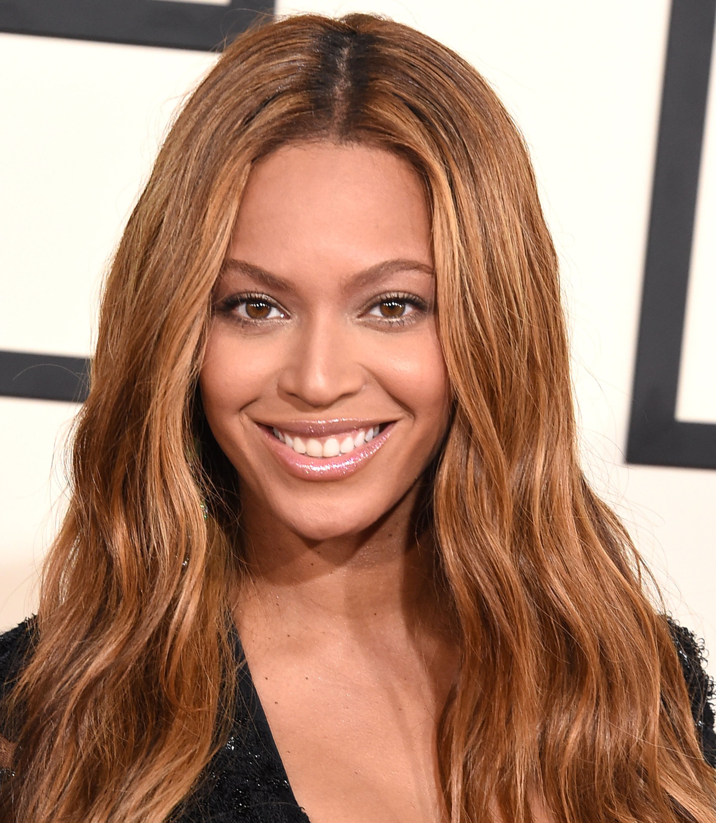 Beyonce arrives at the The 57th Annual GRAMMY Awards on February 8, 2015 in Los Angeles, California.