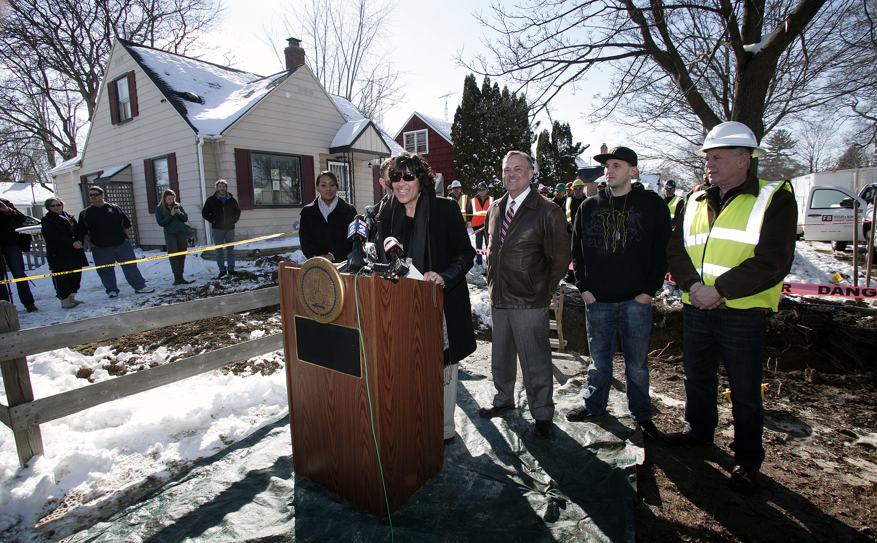 FLINT, MI - MARCH 4: City of Flint , Michigan Mayor Karen Weaver holds a press conference at the site of the first Flint home with high lead levels to have its lead service line replaced under the Mayor's Fast Start program, marking the beginning of work to replace all the lead water pipes in the city. The lead line will be replaced with a copper one by work crews. March 5, 2016 in Flint, Michigan. (Photo by Bill Pugliano/Getty Images) (Bill Pugliano–Getty Images)