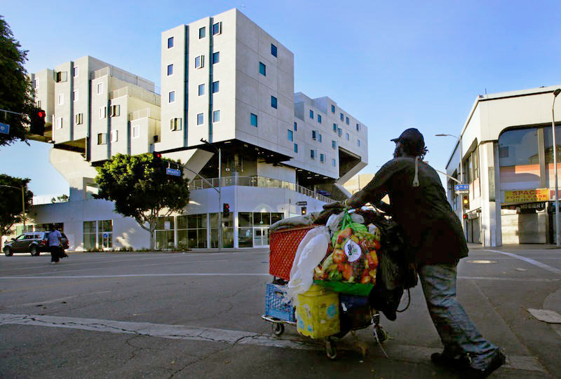 L.A.'s Star Apartments are part of a national effort to house the homeless, with very few strings attached