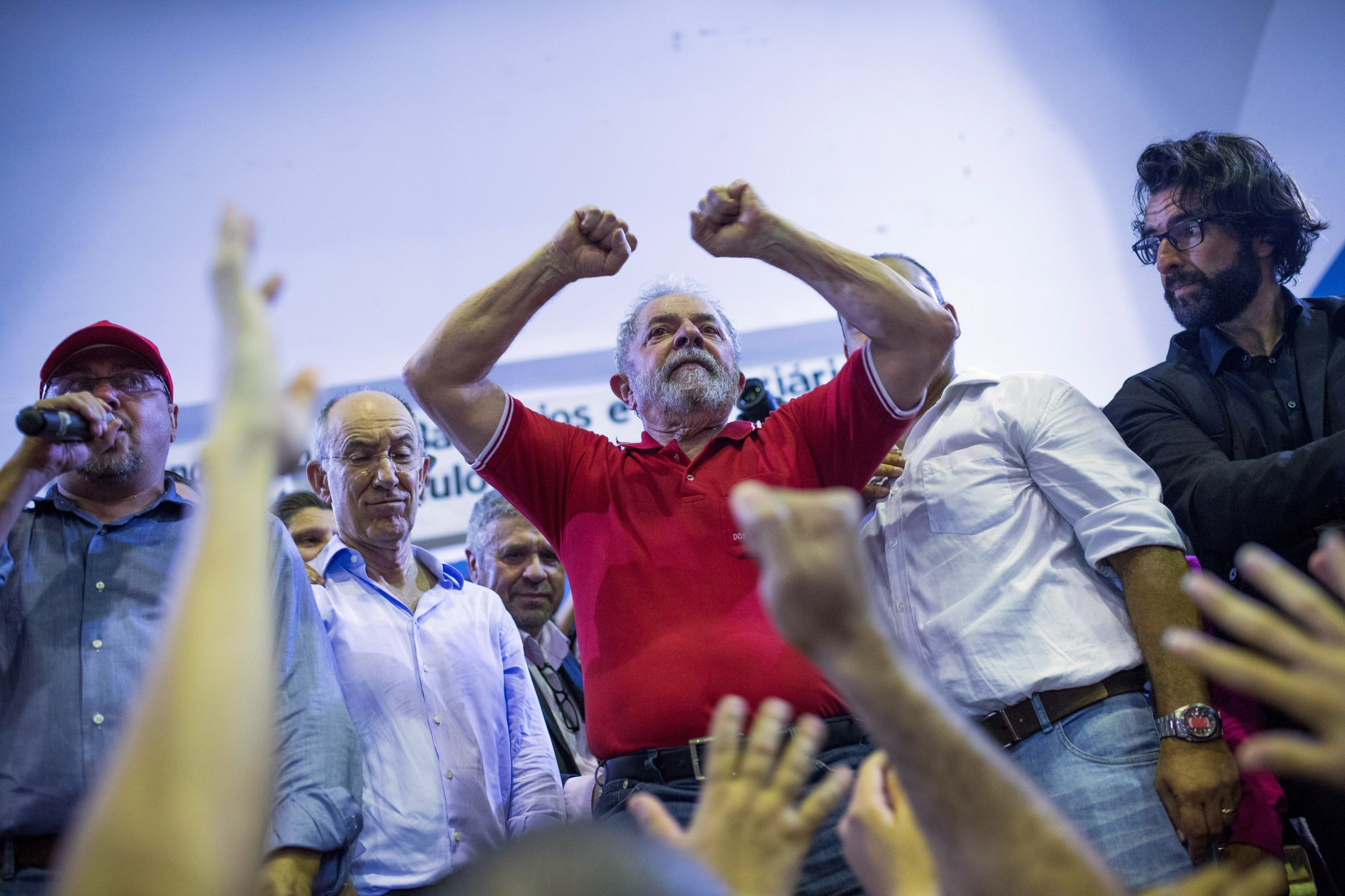 SAO PAULO, BRAZIL - MARCH 4:  Former President of Brazil, Luiz Inacio Lula da Silva, during a during rally for hundreds of people at the Partido dos Trabalhadores headquarters on March 4, 2016, in Sao Paulo, Brazil. Lula is accused of corruption and embezzlement in the Federal Police investigation involving fraud at Petrobras company. (Photo by Victor Moriyama/Getty Images)