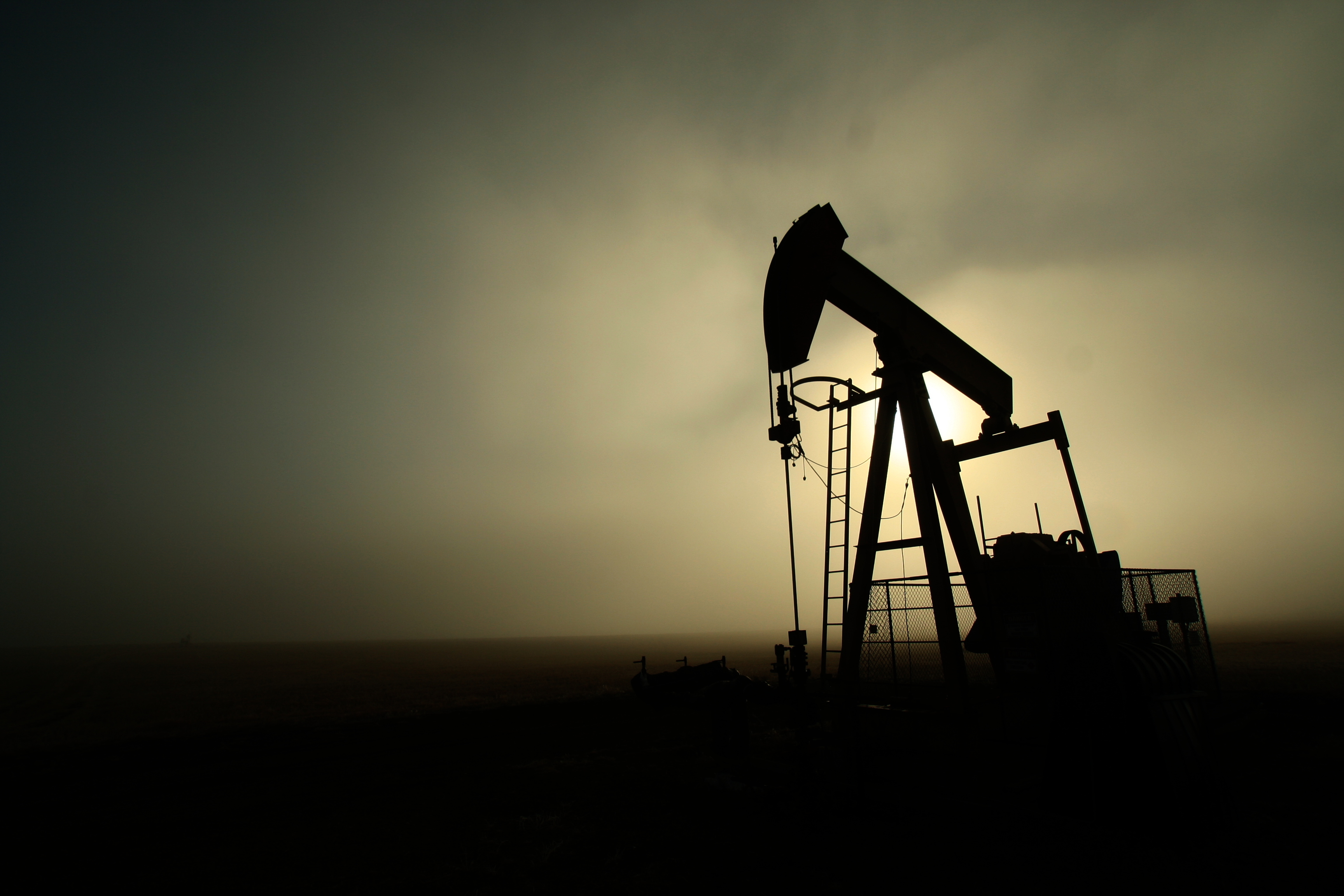 oil-pump-silhouette
