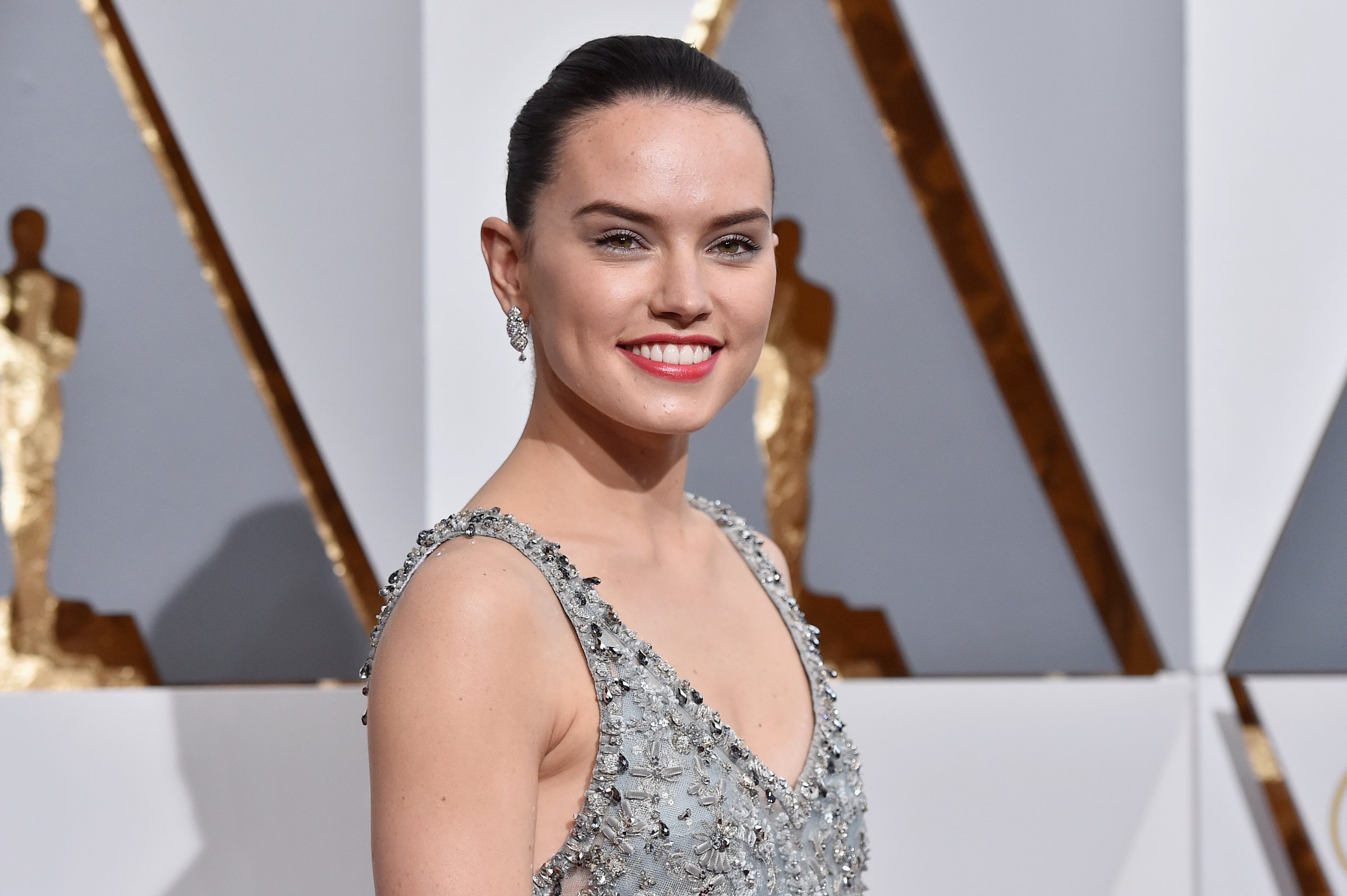 Actress Daisy Ridley attends the 88th Annual Academy Awards at Hollywood &amp; Highland Center on February 28, 2016 in Hollywood, California.