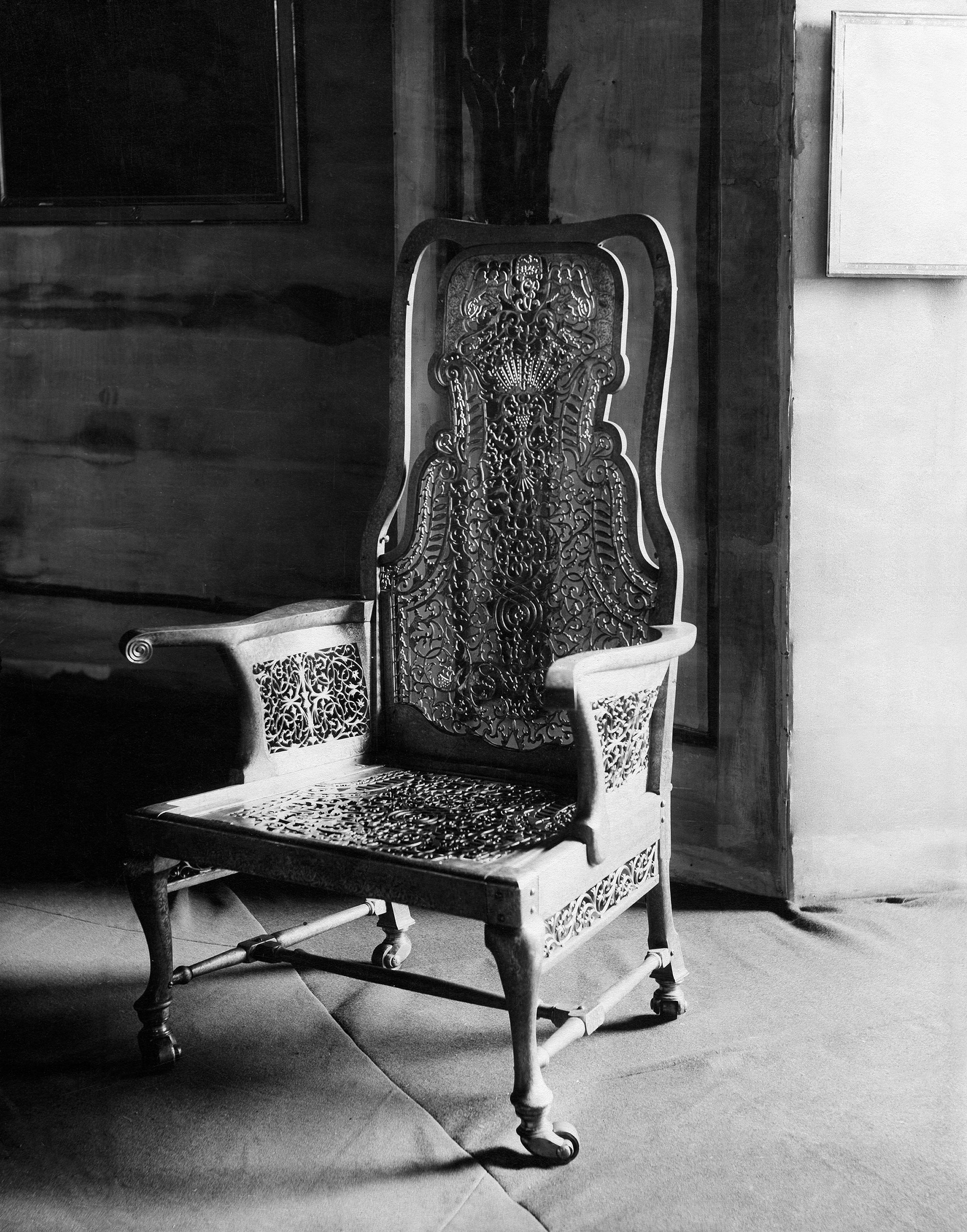 Throne chair of the Tsarina Elisabeth, Russian Empire, 1912.