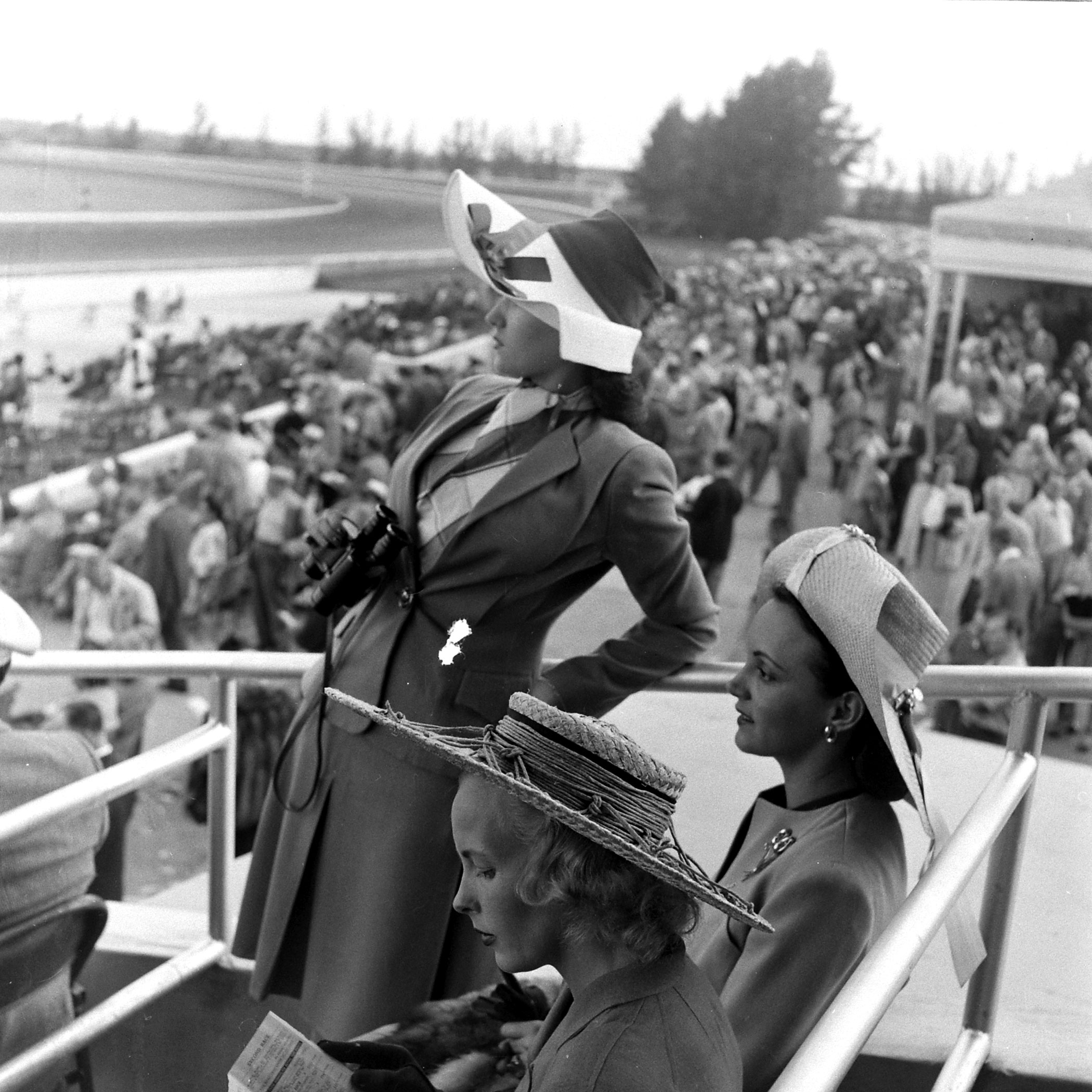 Fashion at the horse races, 1945.
