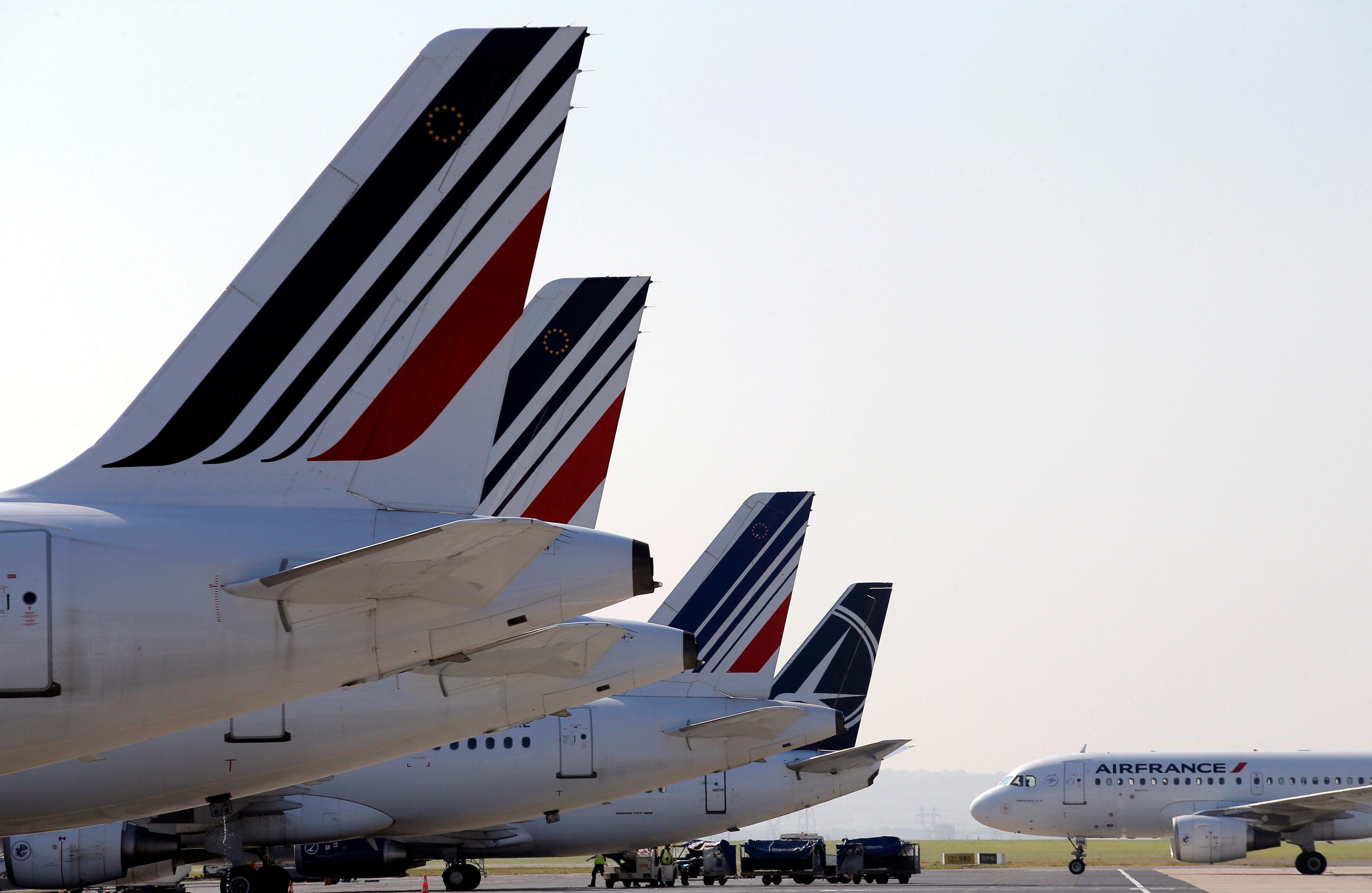 Air France planes are parked on the tarmac of the Paris Charles de Gaulle airport, in Roissy, near Paris, Sept.15, 2014 (Christophe Ena—AP)