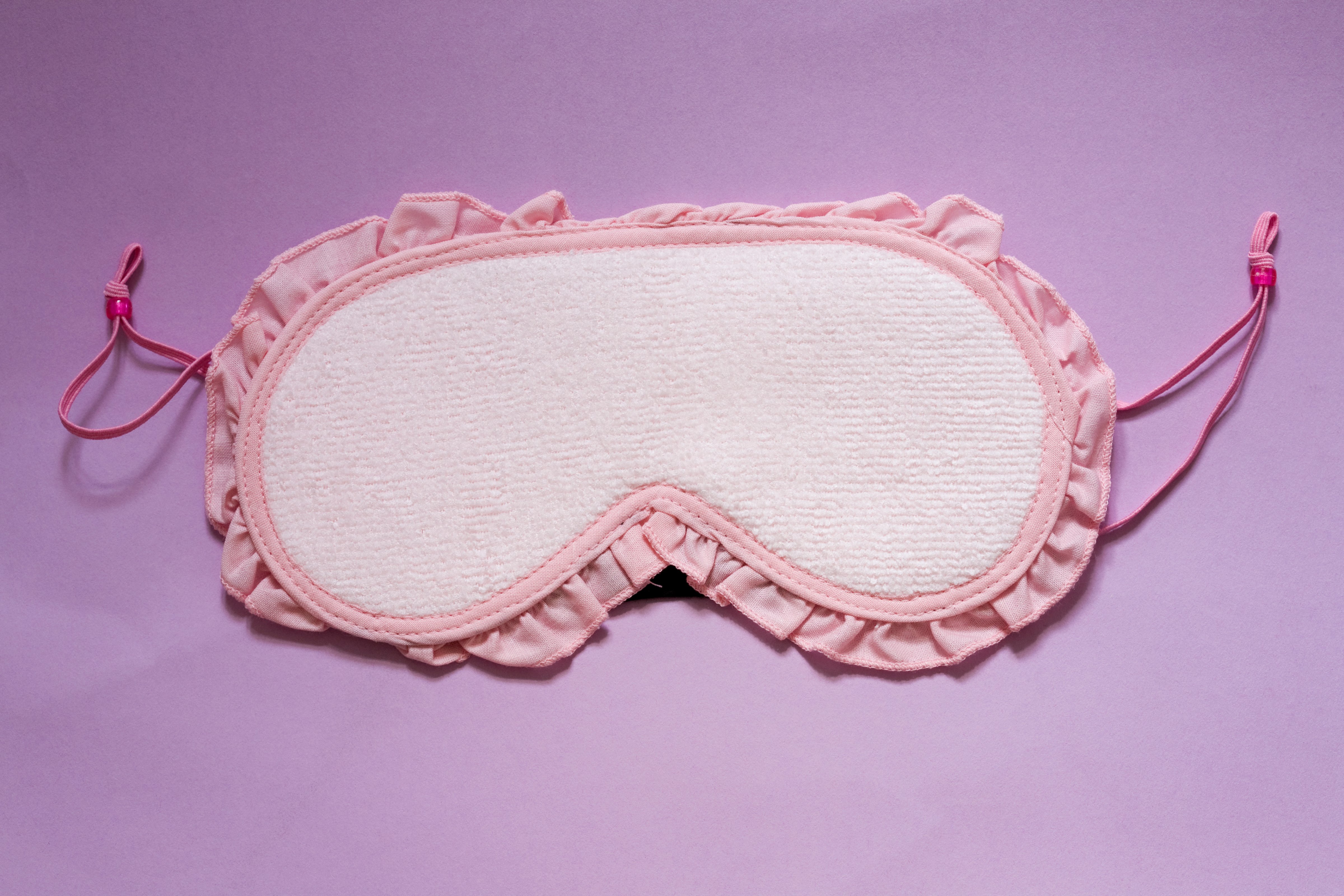 An eye mask (Getty Images)