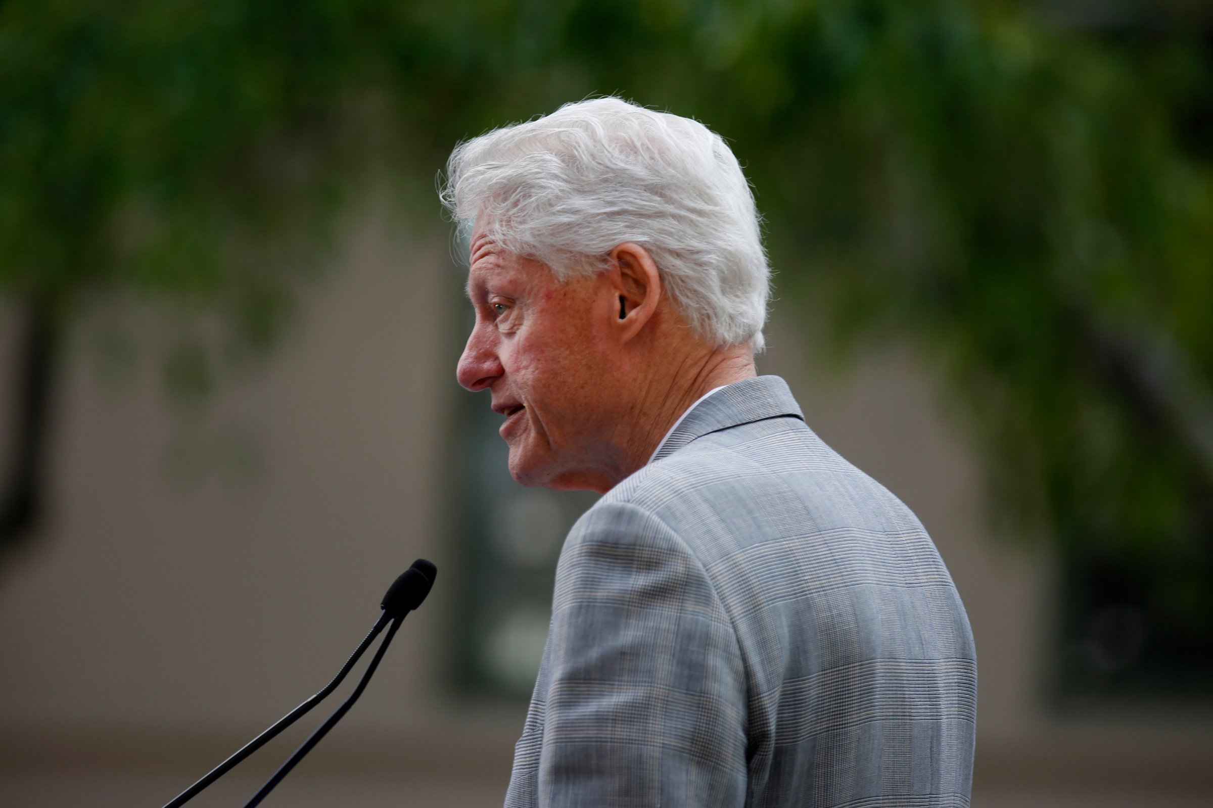 Former President Bill Clinton stumps for Democratic presidential candidate Hillary Clinton at the Los Angeles Trade - Technical College April 3, 2016 in Los Angeles, California.