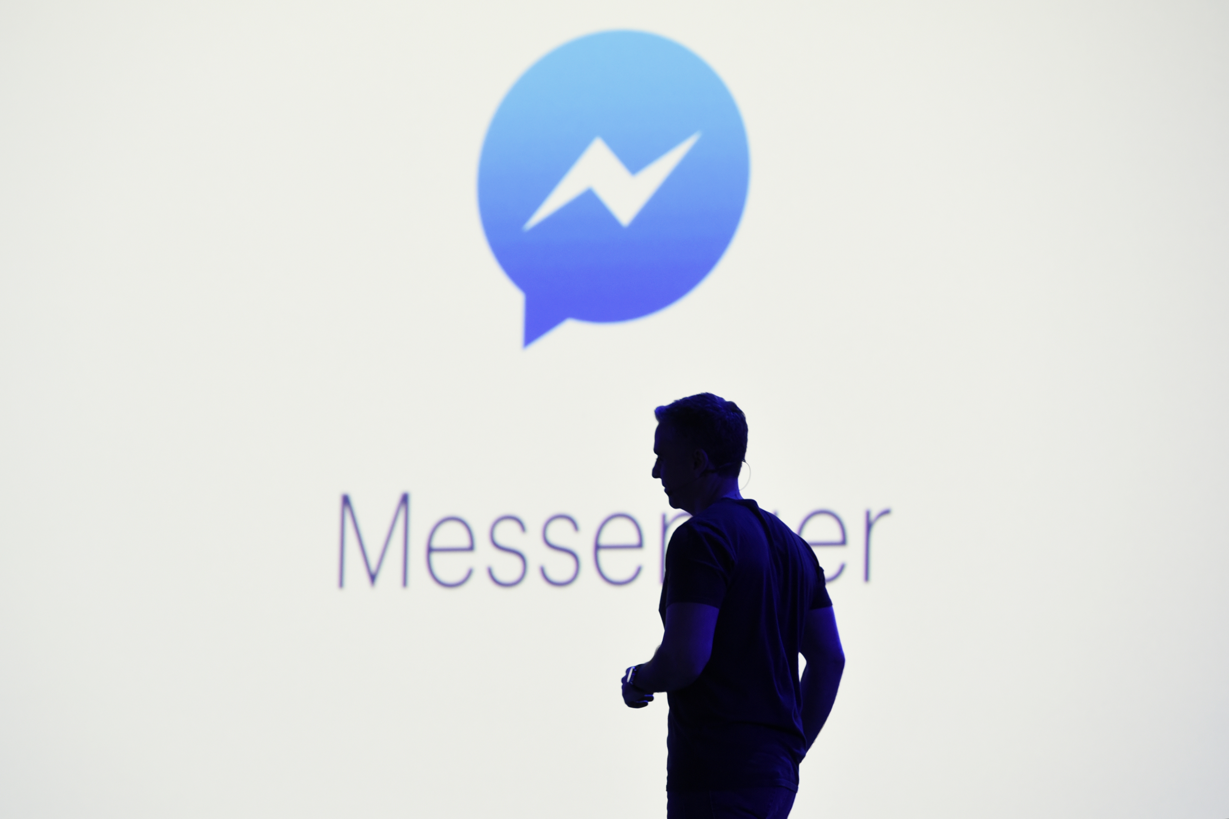 Fake facebook messenger chat