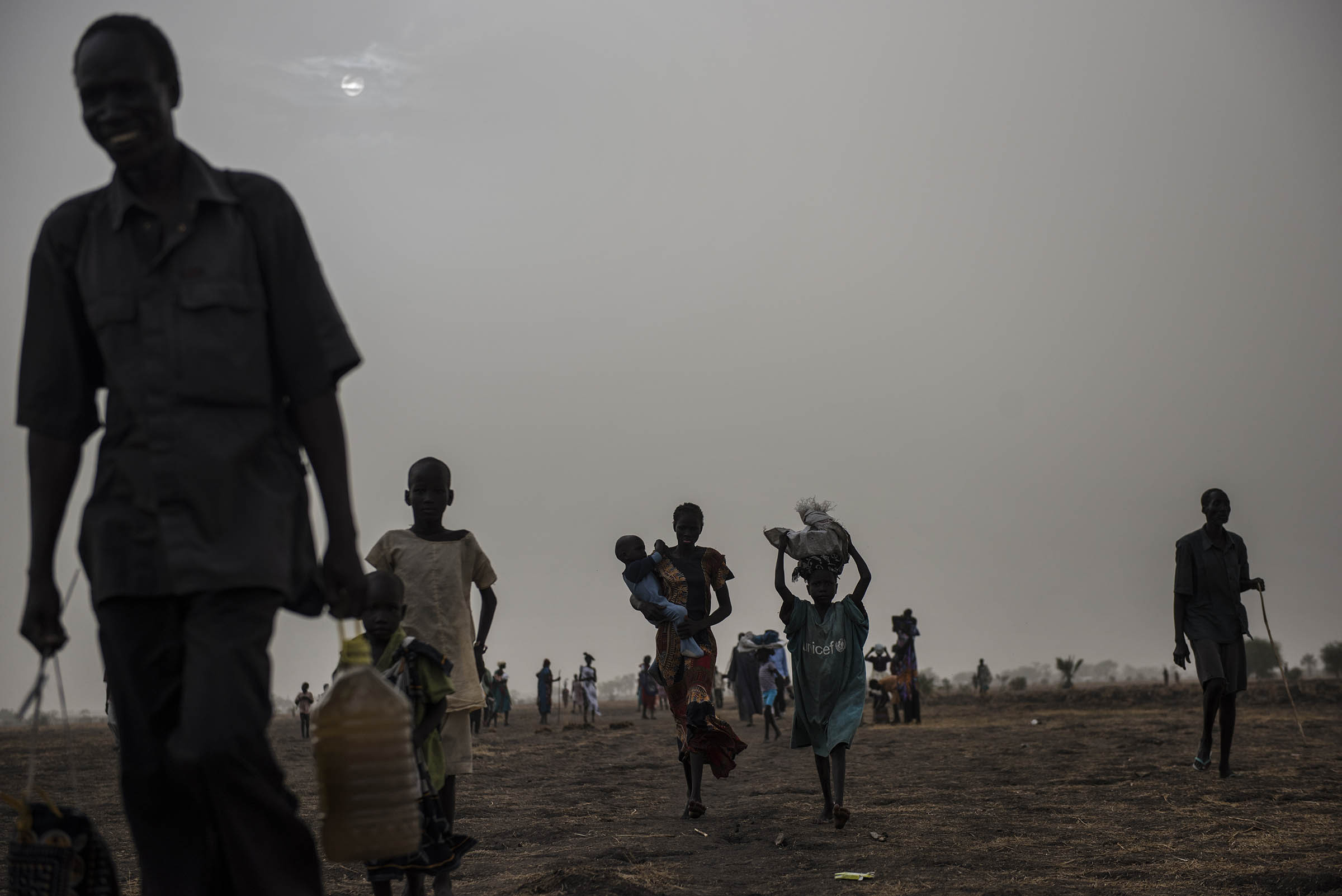 Tens of thousands of South Sudanese line up for the second food distribution administered by the ICRC since the fighting stopped in Leer and a tentative peace is holding in Unity State, South Sudan, March 17, 2016. (Lynsey Addario—Getty Images Reportage for TIME)