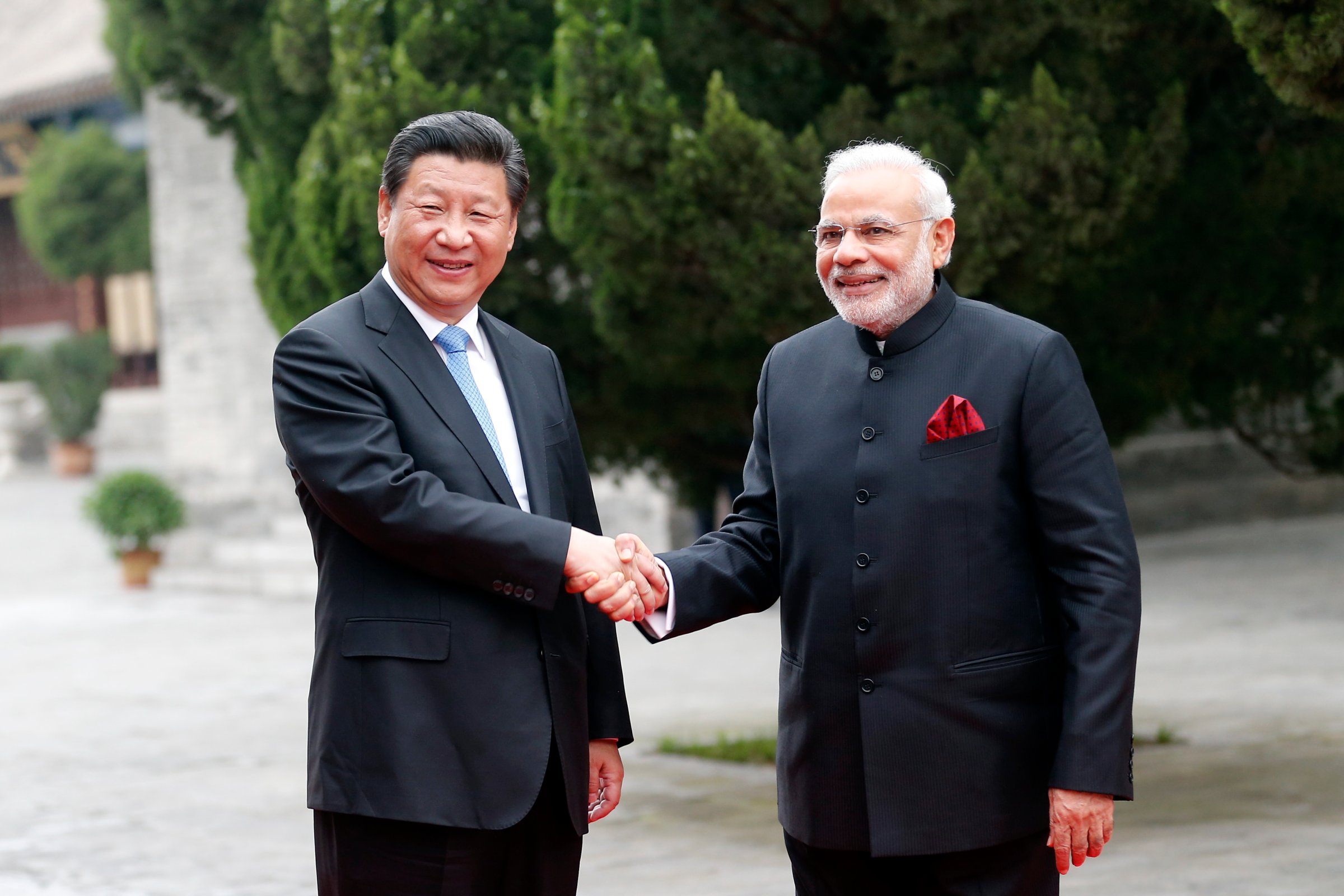 Chinese President Xi Jinping (L) and Indian Prime Minister Narendra Modi during their visit to Daci'en Temple in Xi'an, China on May 14, 2015.