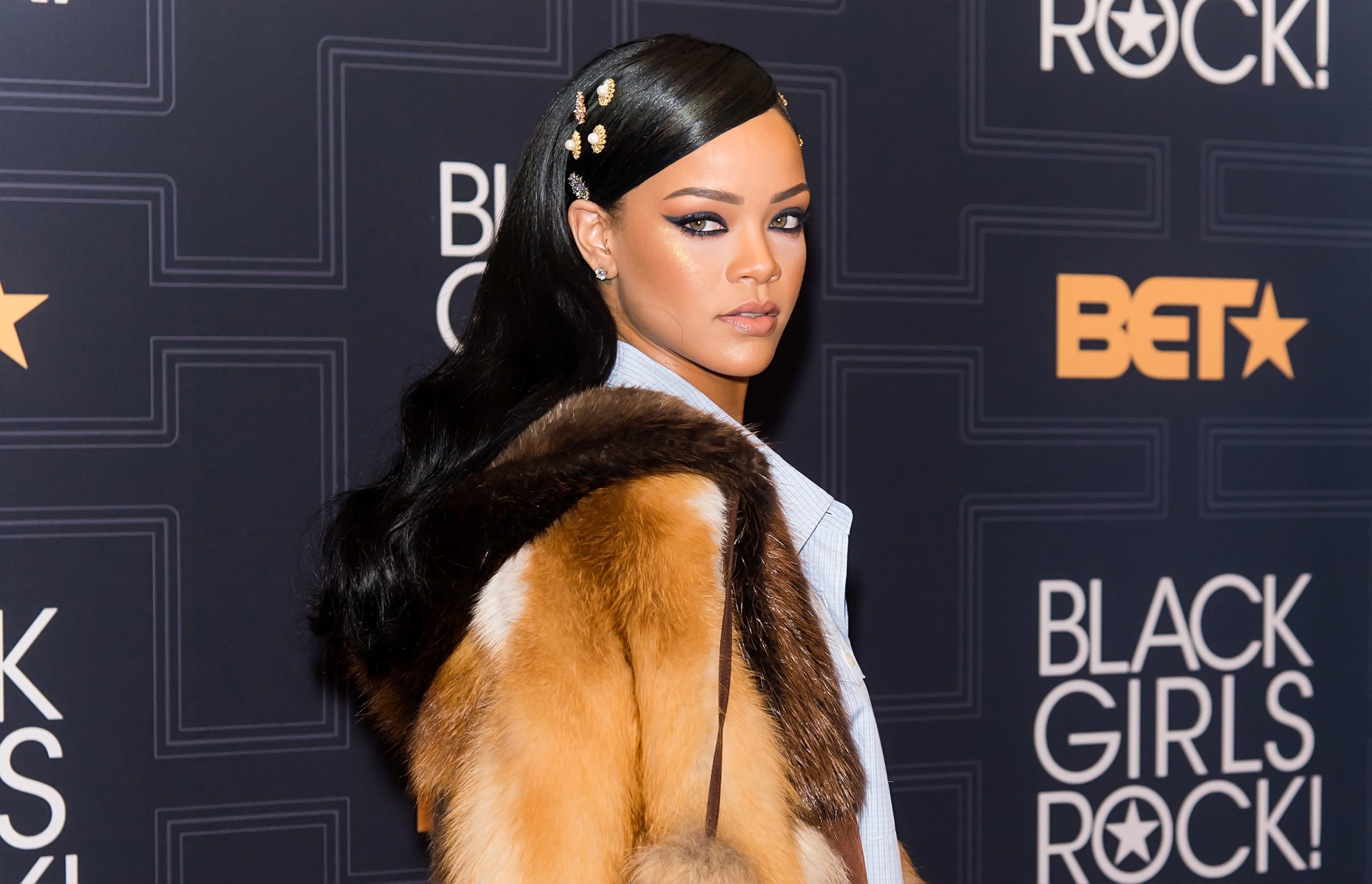 Singer/songwriter and Rock Star Award recipient Rihanna attends BET Black Girls Rock! 2016 at New Jersey Performing Arts Center on April 1, 2016 in Newark, New Jersey.