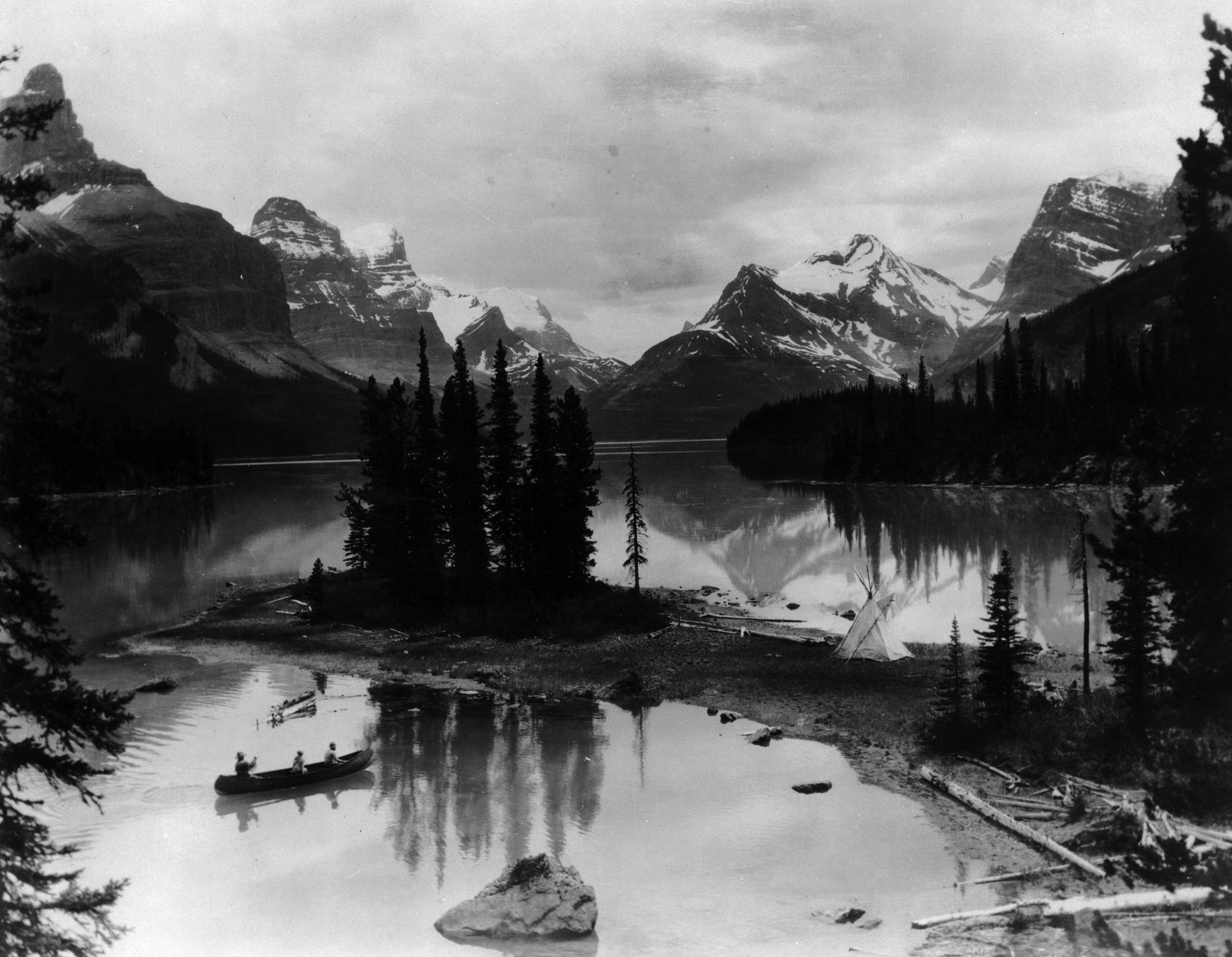 Maligne Lake in Jasper National Park, Alberta, Canada, 1902.